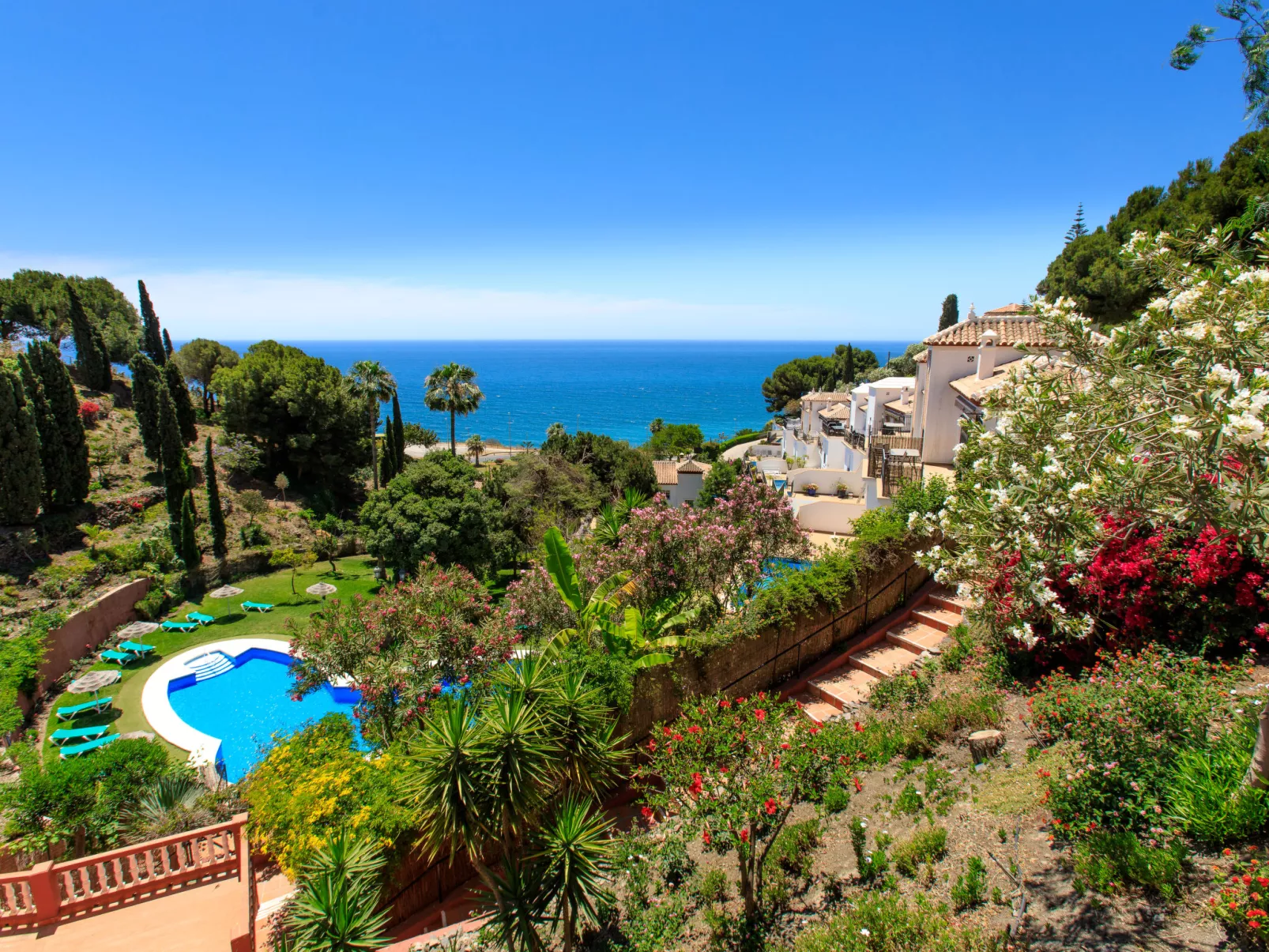 Ladera del Mar-Outside