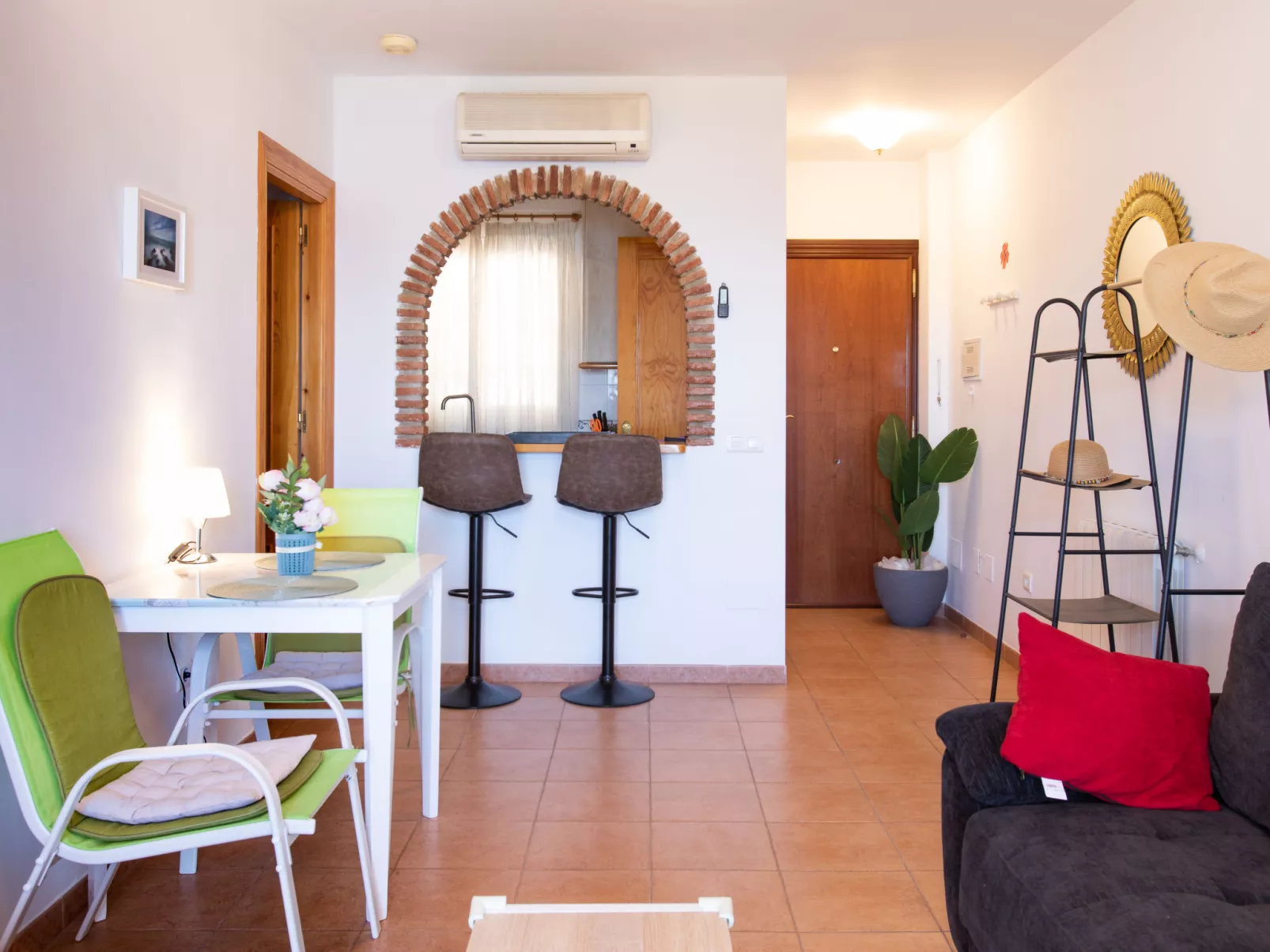 Ladera del Mar-Inside