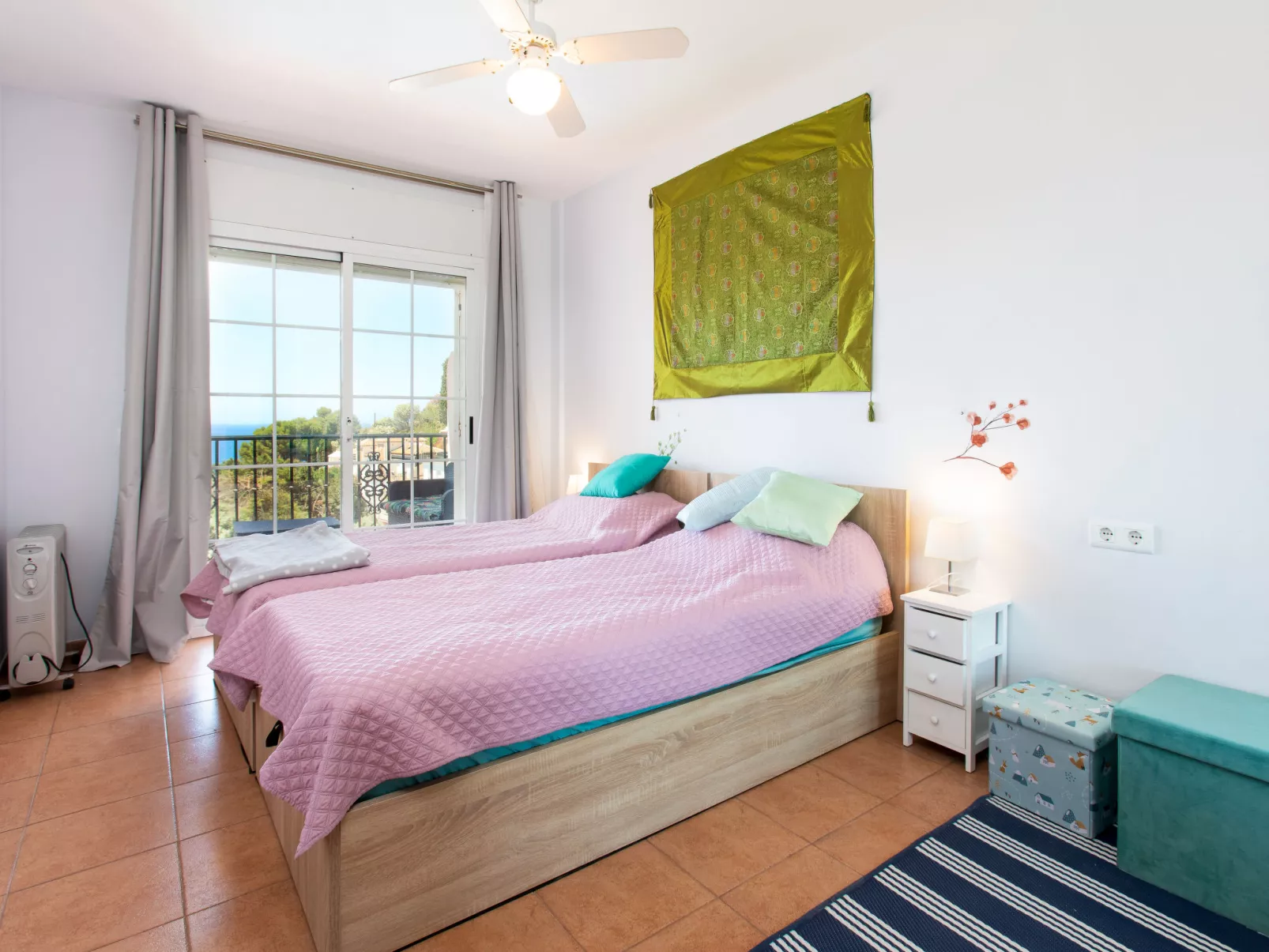Ladera del Mar-Inside