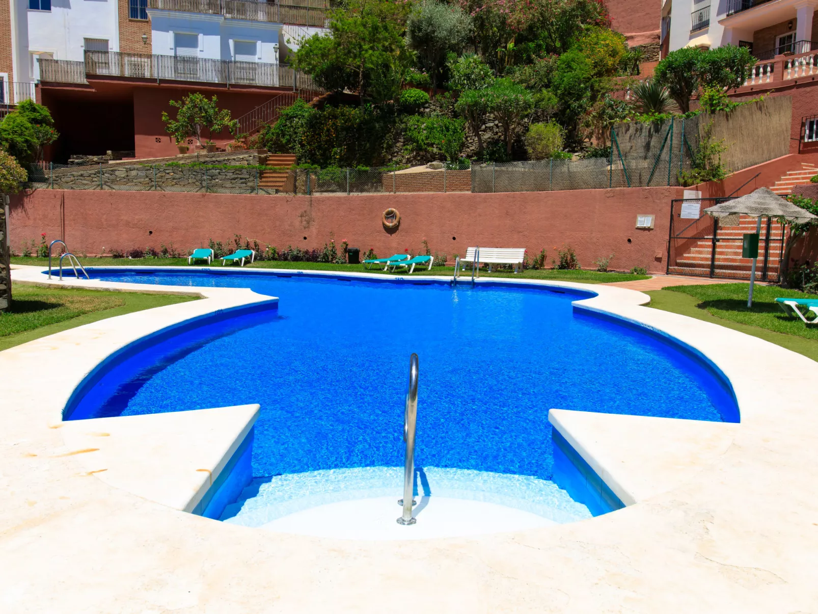 Ladera del Mar-Outside