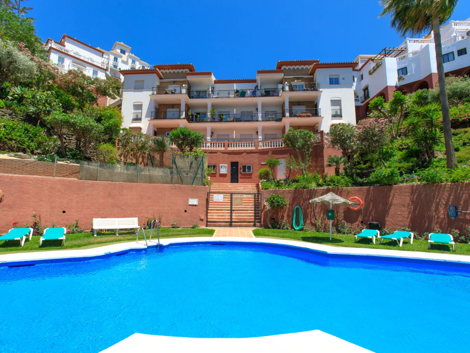 Ladera del Mar-Outside