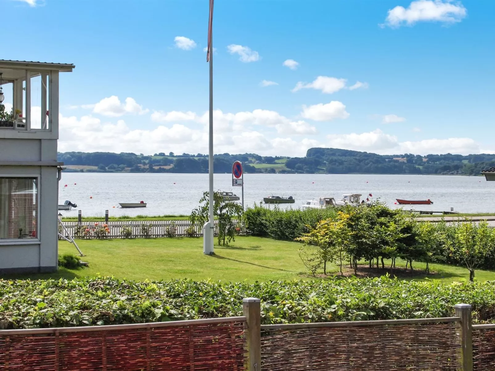"Star" - 100m from the sea-Outside