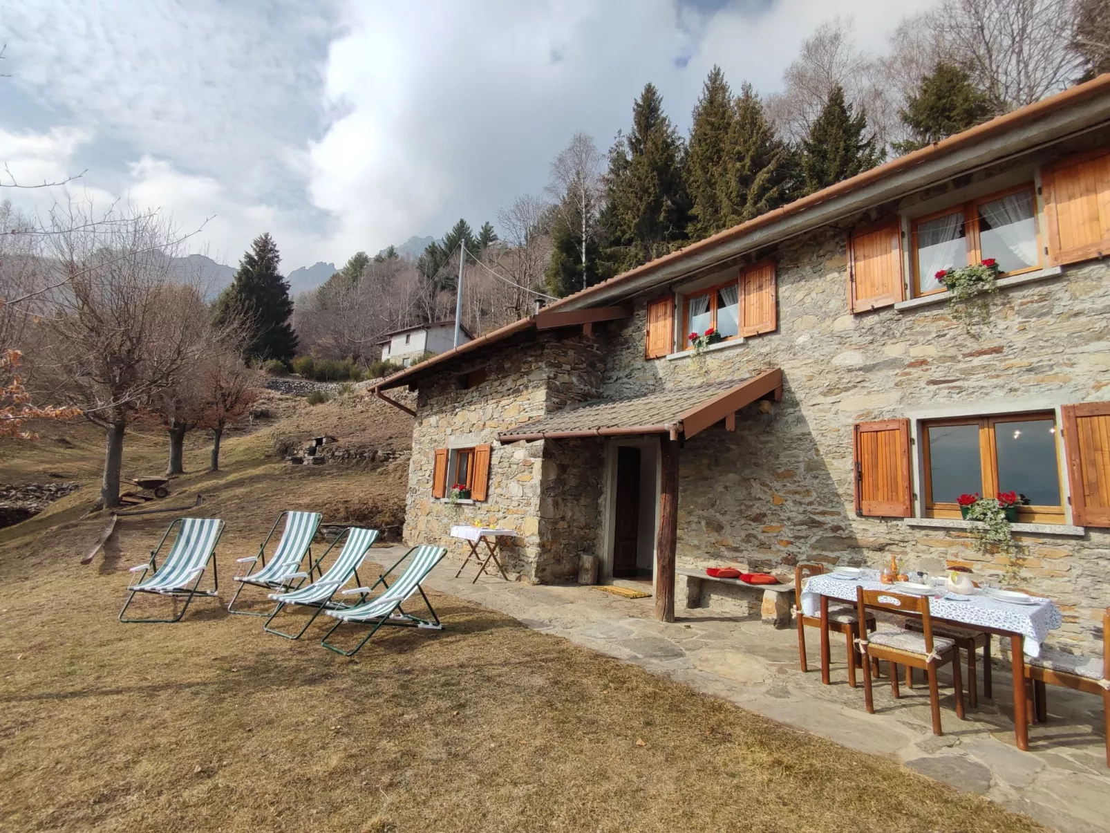 Munt del Nana-Outside