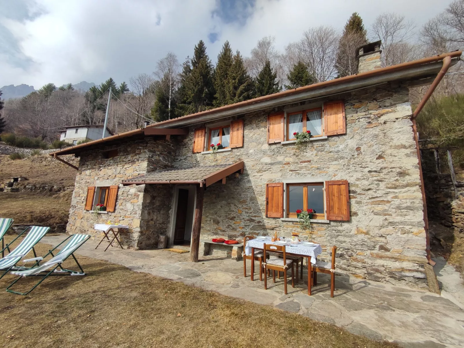Munt del Nana-Outside
