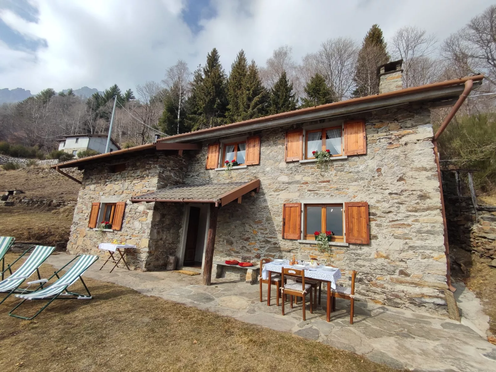 Munt del Nana-Outside