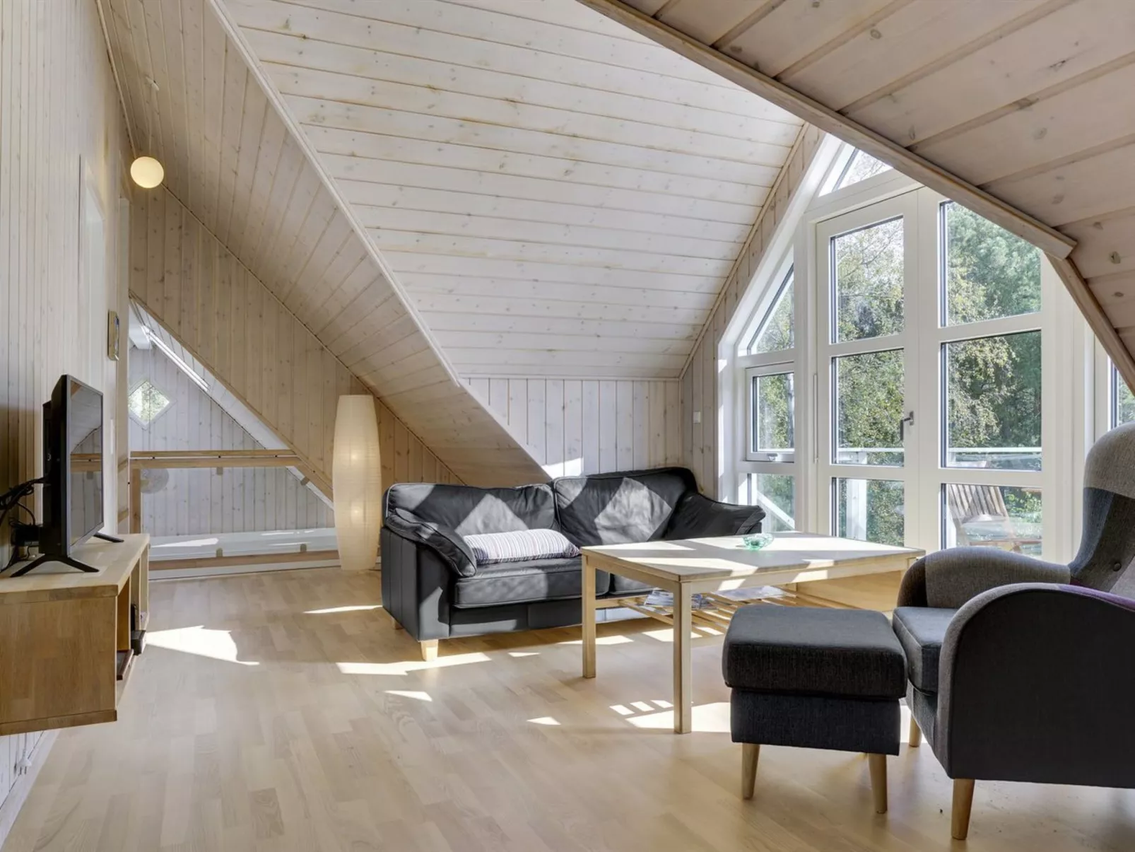 "Henni" - 2.5km from the sea-Inside