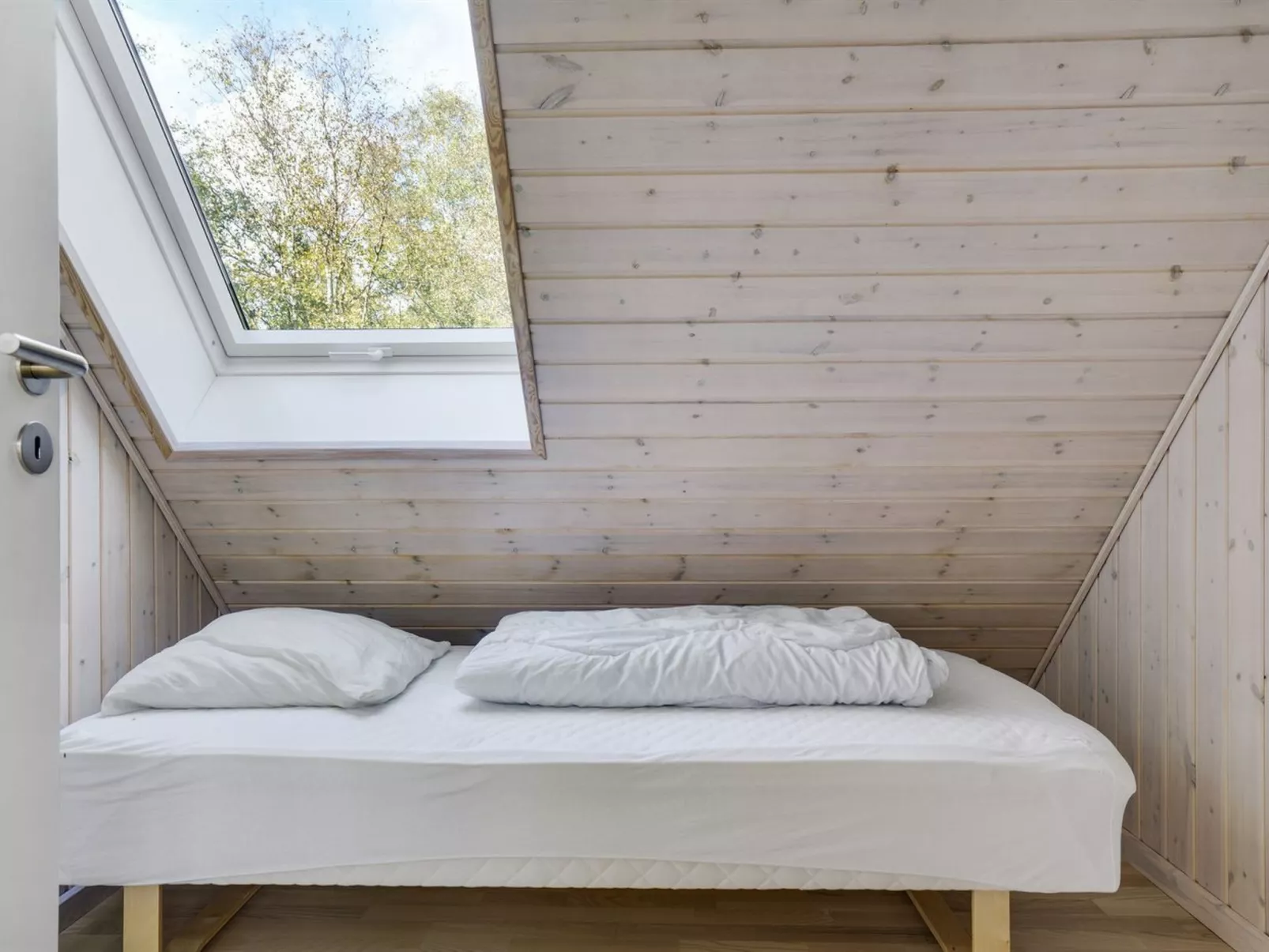 "Henni" - 2.5km from the sea-Inside