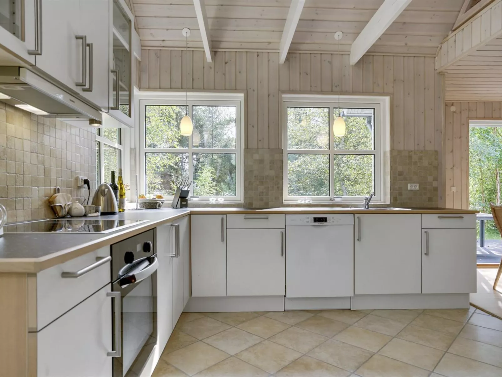 "Henni" - 2.5km from the sea-Inside