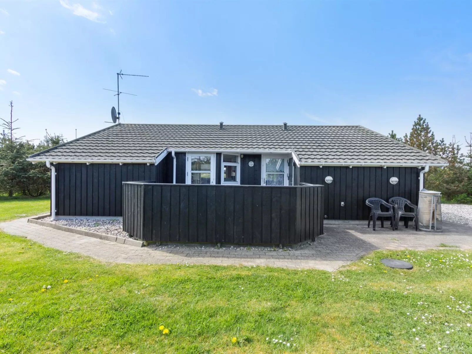 "Thorin" - 100m from the sea-Outside