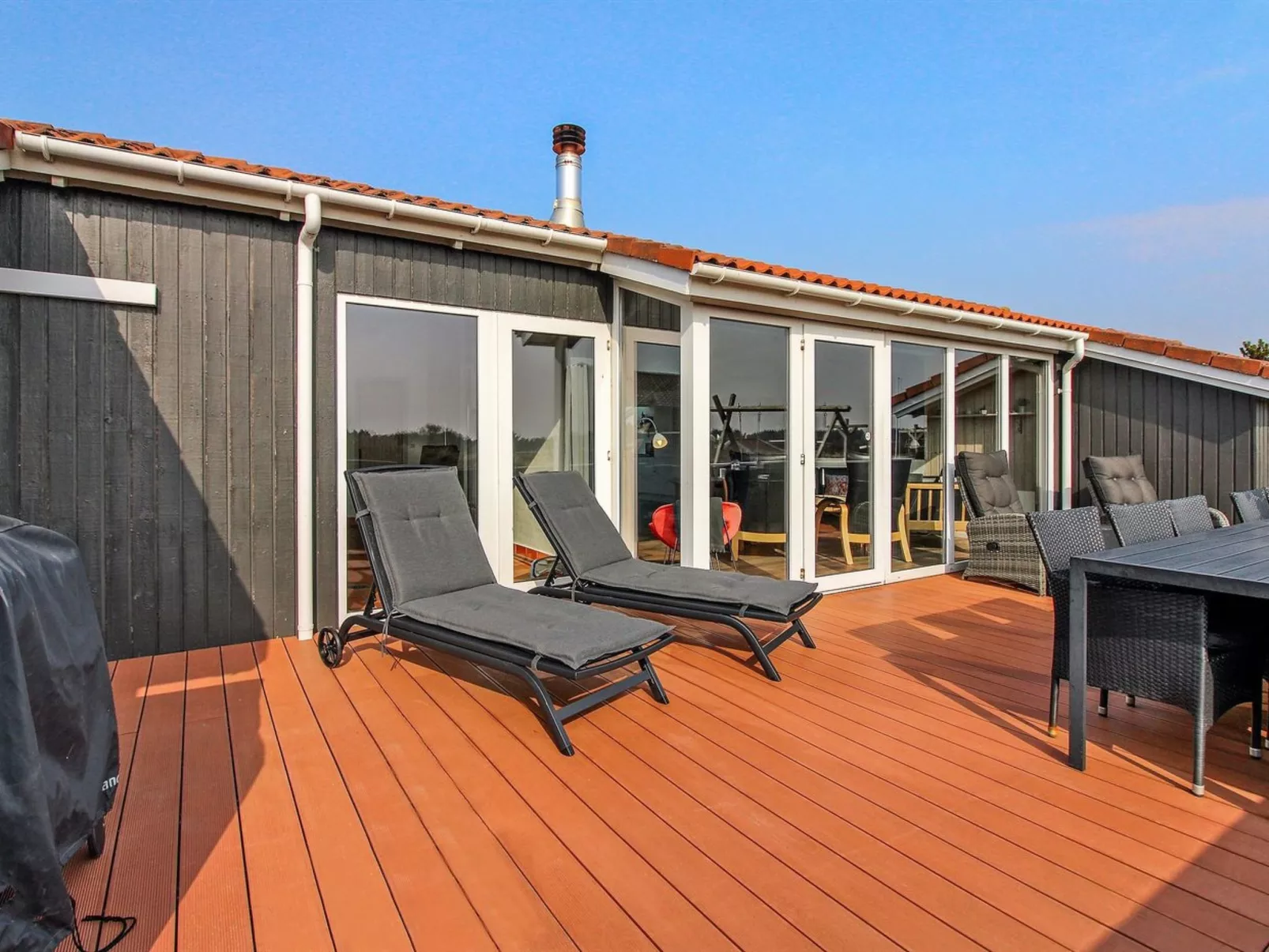 "Petkana" - 700m from the sea-Outside