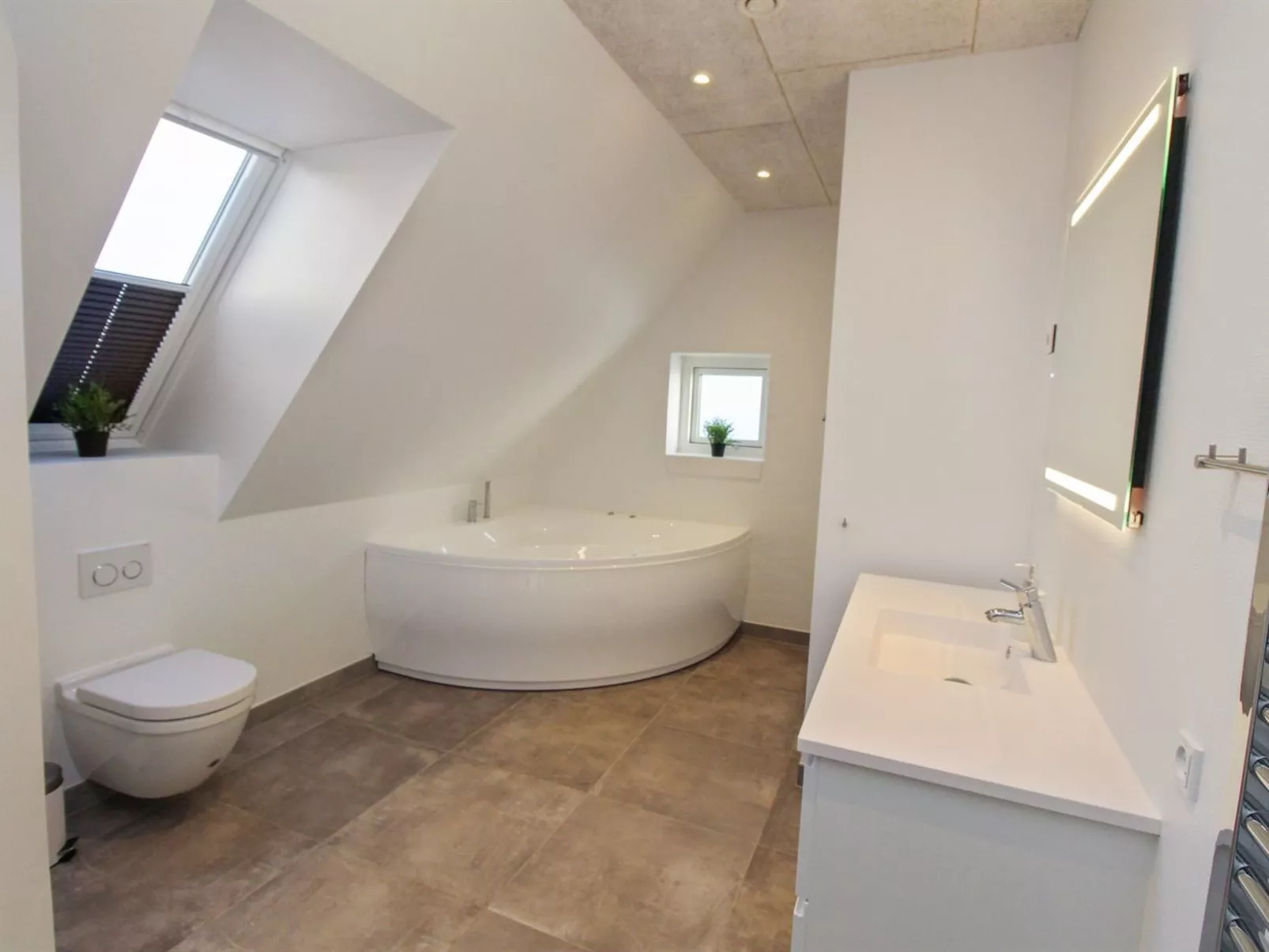 "Halldis" - 600m from the sea-Inside