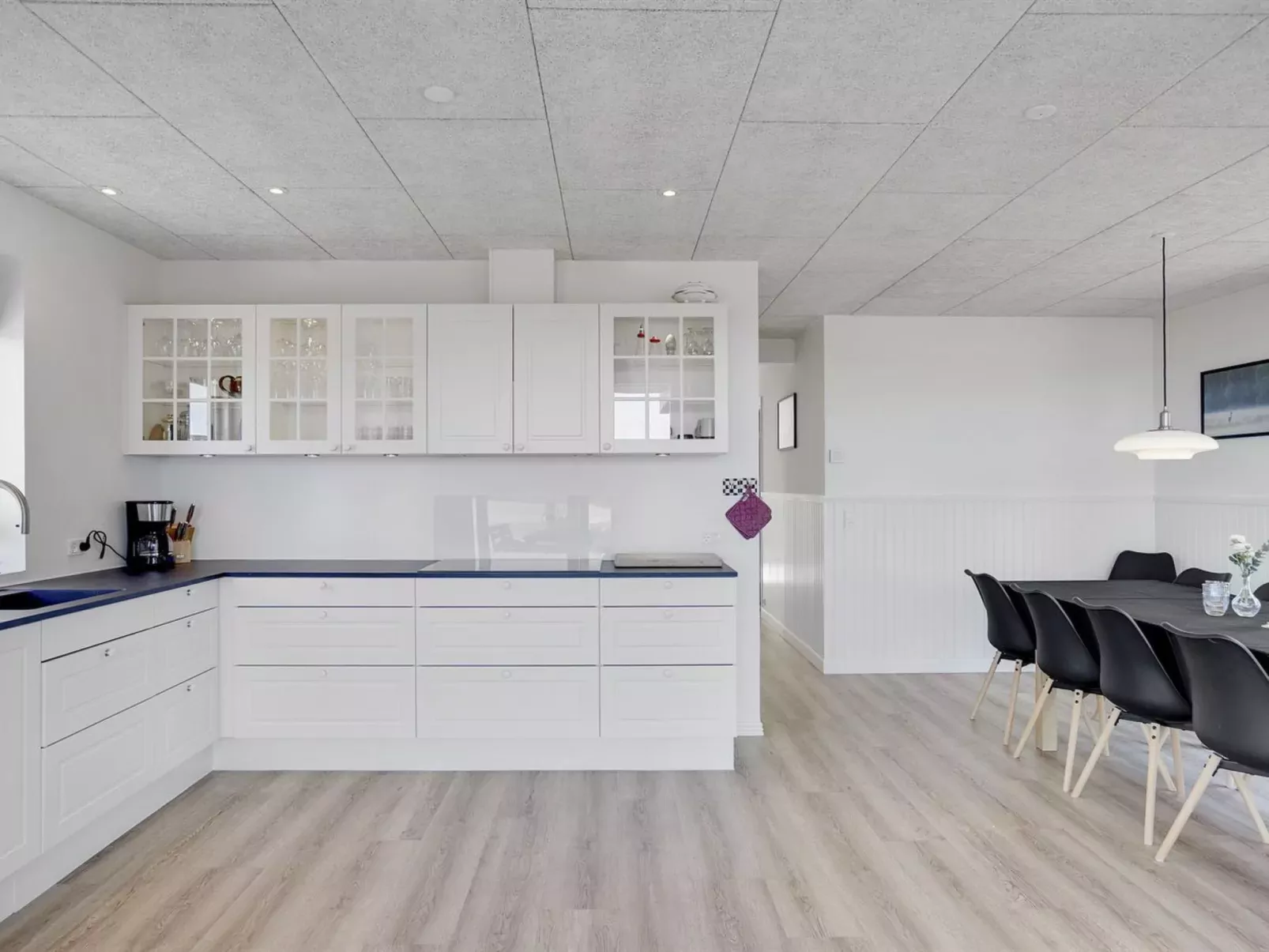 "Alf" - 200m from the sea-Inside
