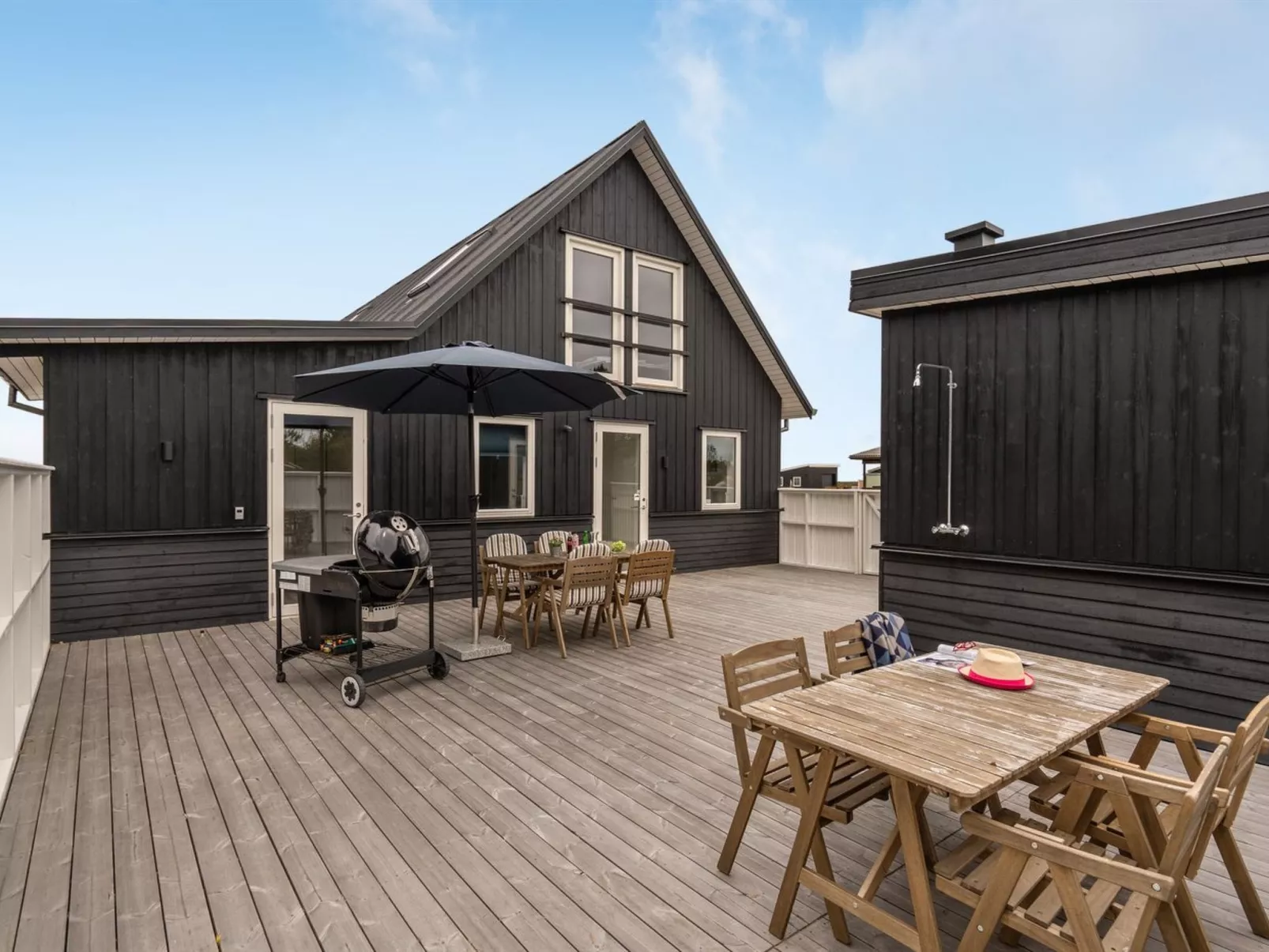 "Alf" - 200m from the sea-Outside