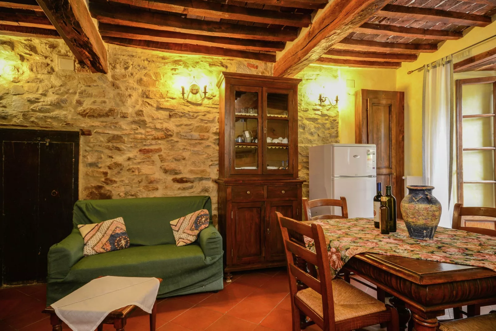 Rocca-Living room