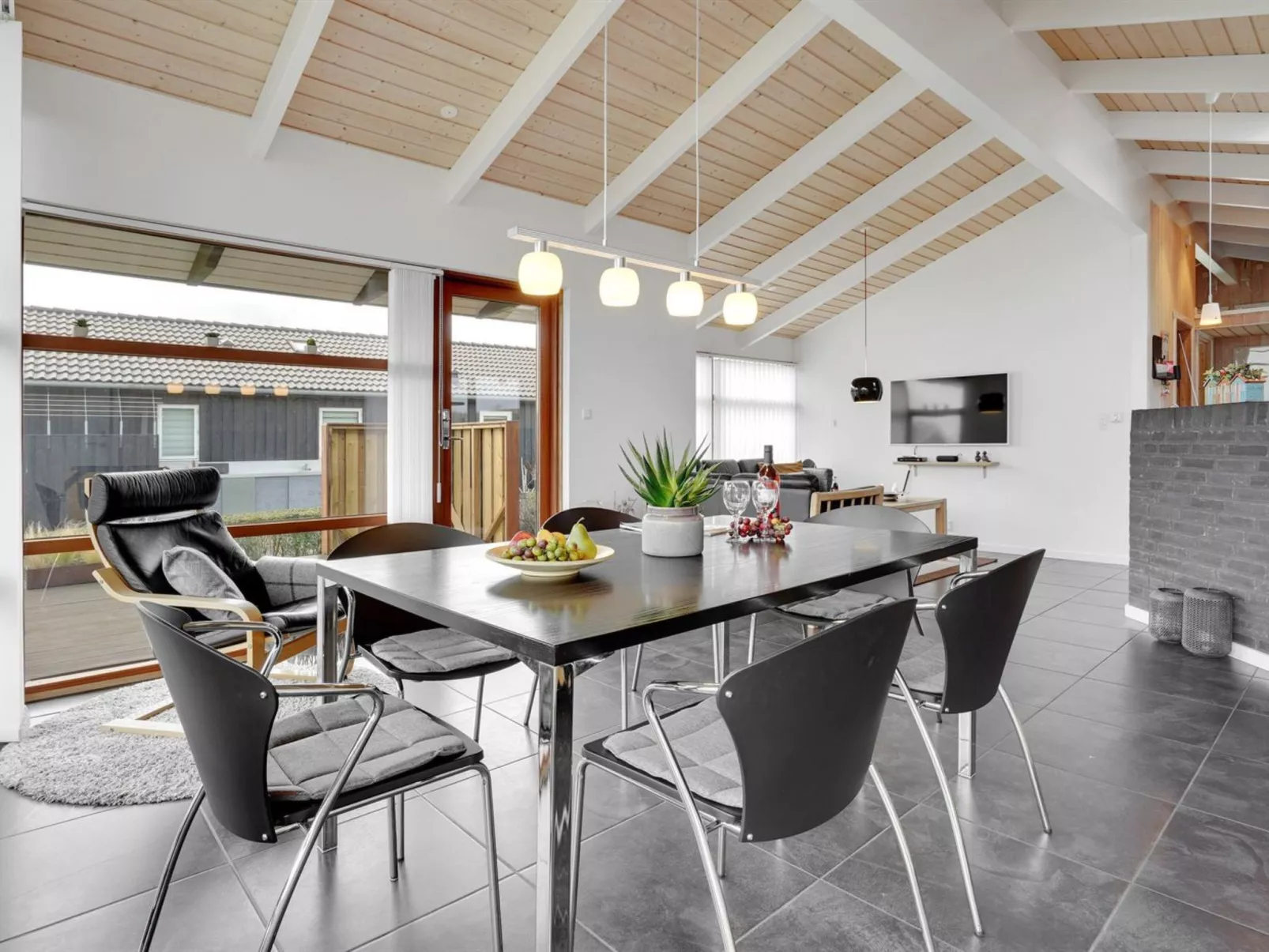 "Anniken" - 300m from the sea-Inside