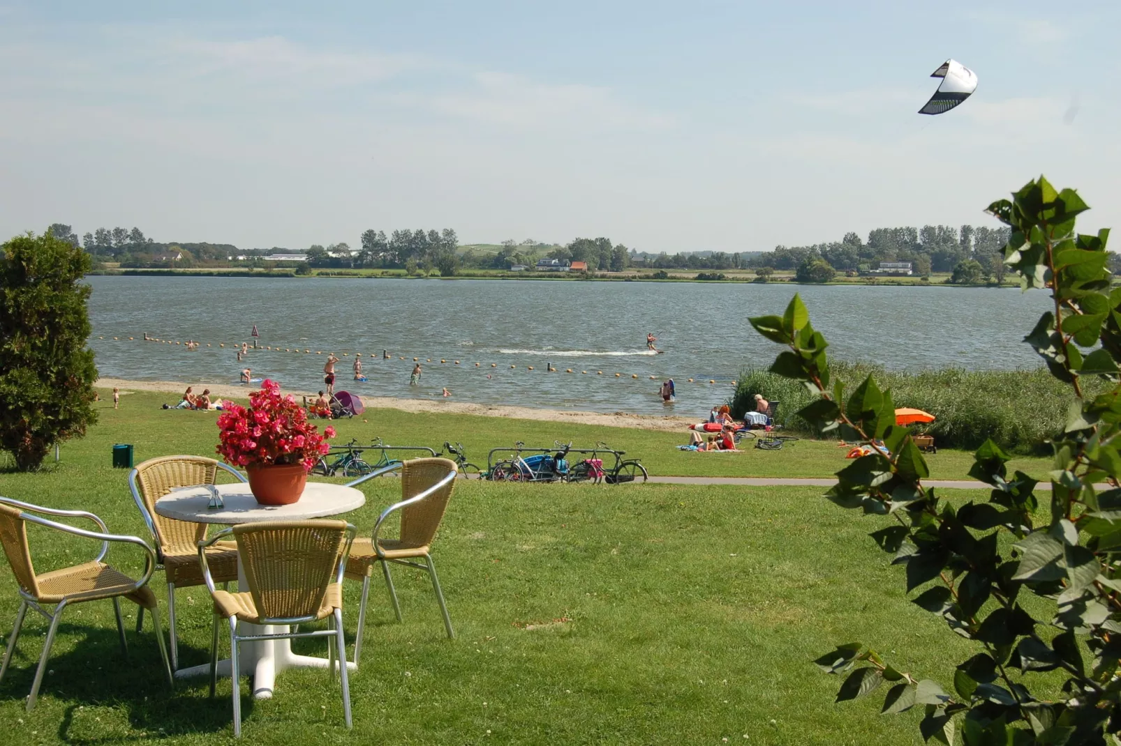 Bos-Lodge-Areas summer 1km