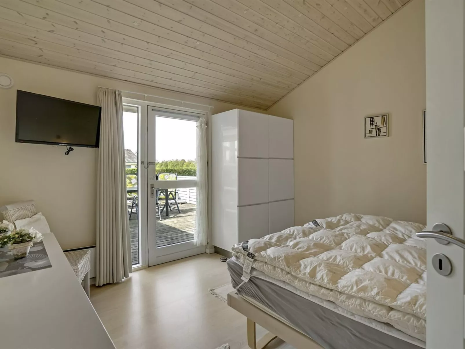 "Reimer" - 700m from the sea-Inside