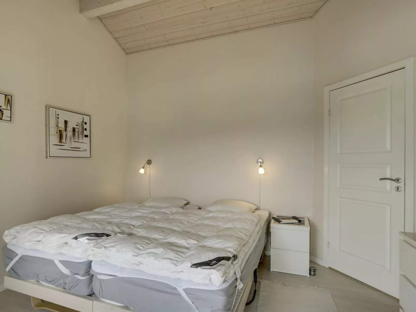 "Reimer" - 700m from the sea-Inside