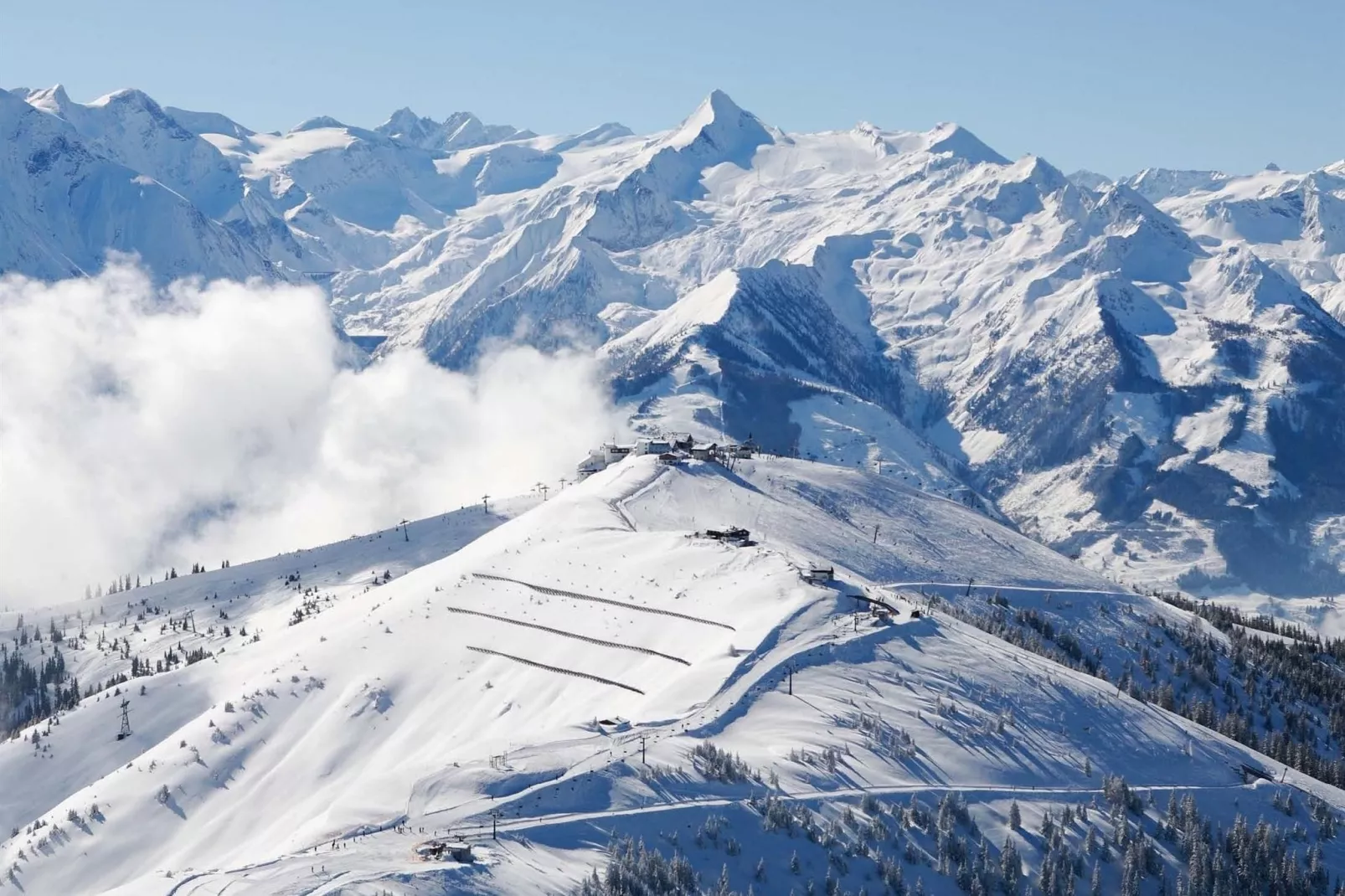 Luxurious Montafon Chalet XL 1-Area winter 5km
