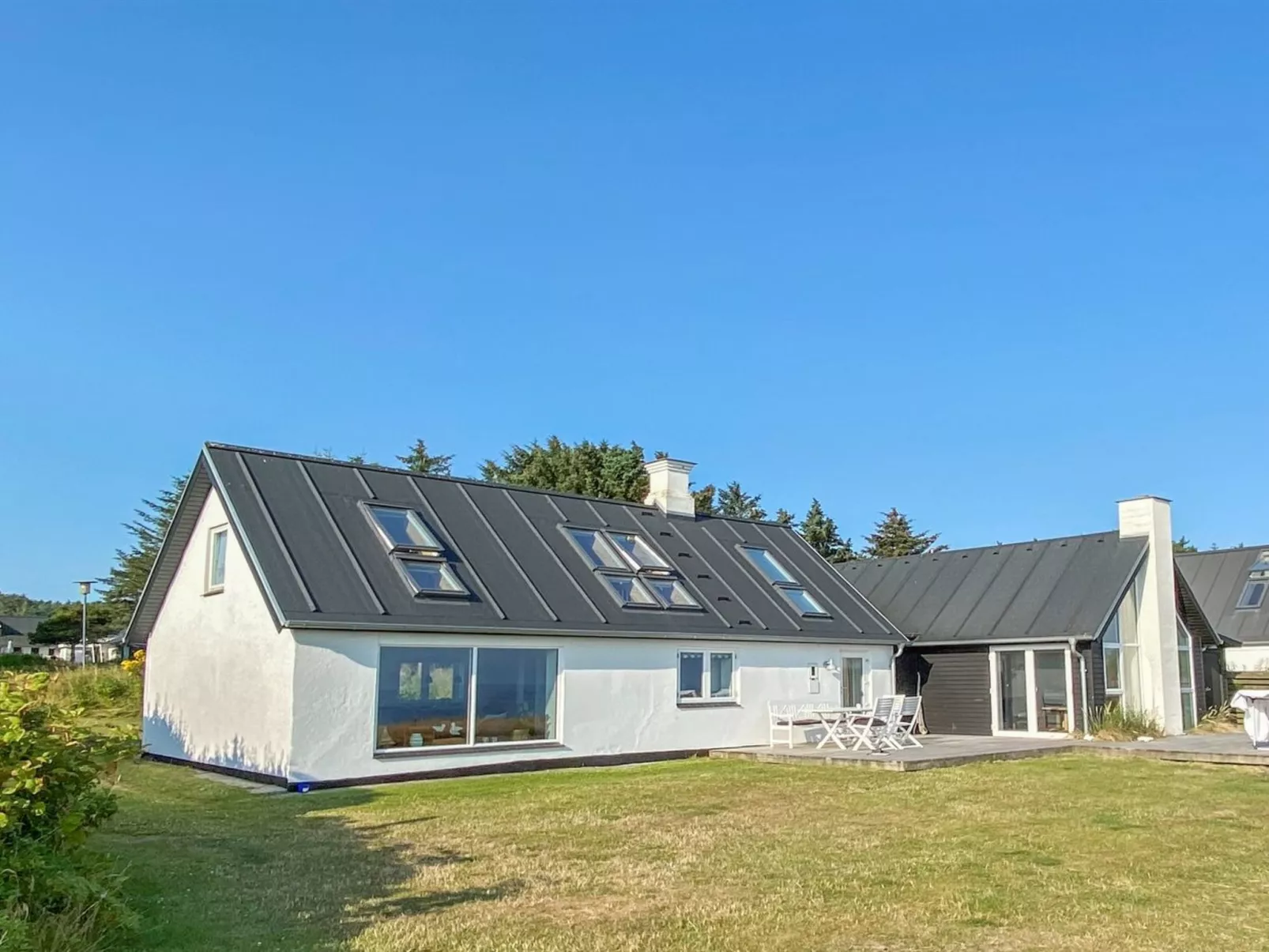 "Alkmar" - 75m from the sea-Draußen