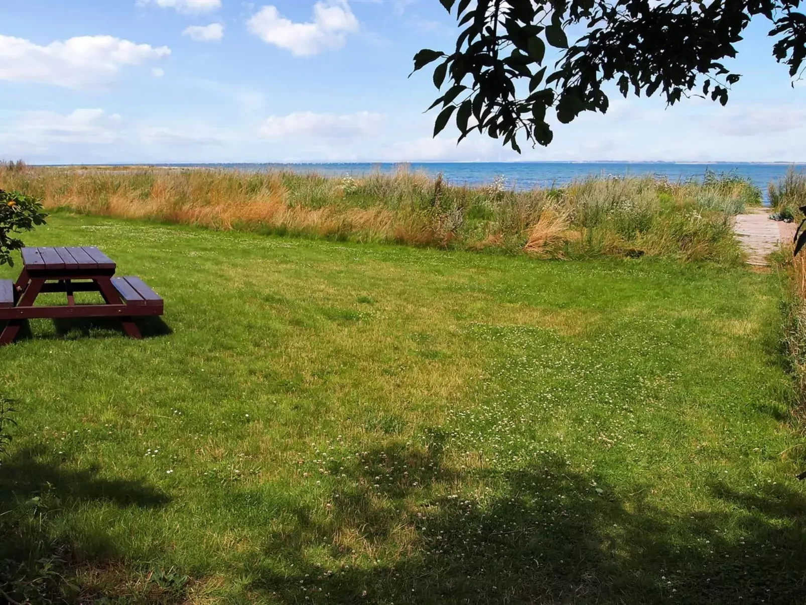 "Meeno" - 200m from the sea-Outside