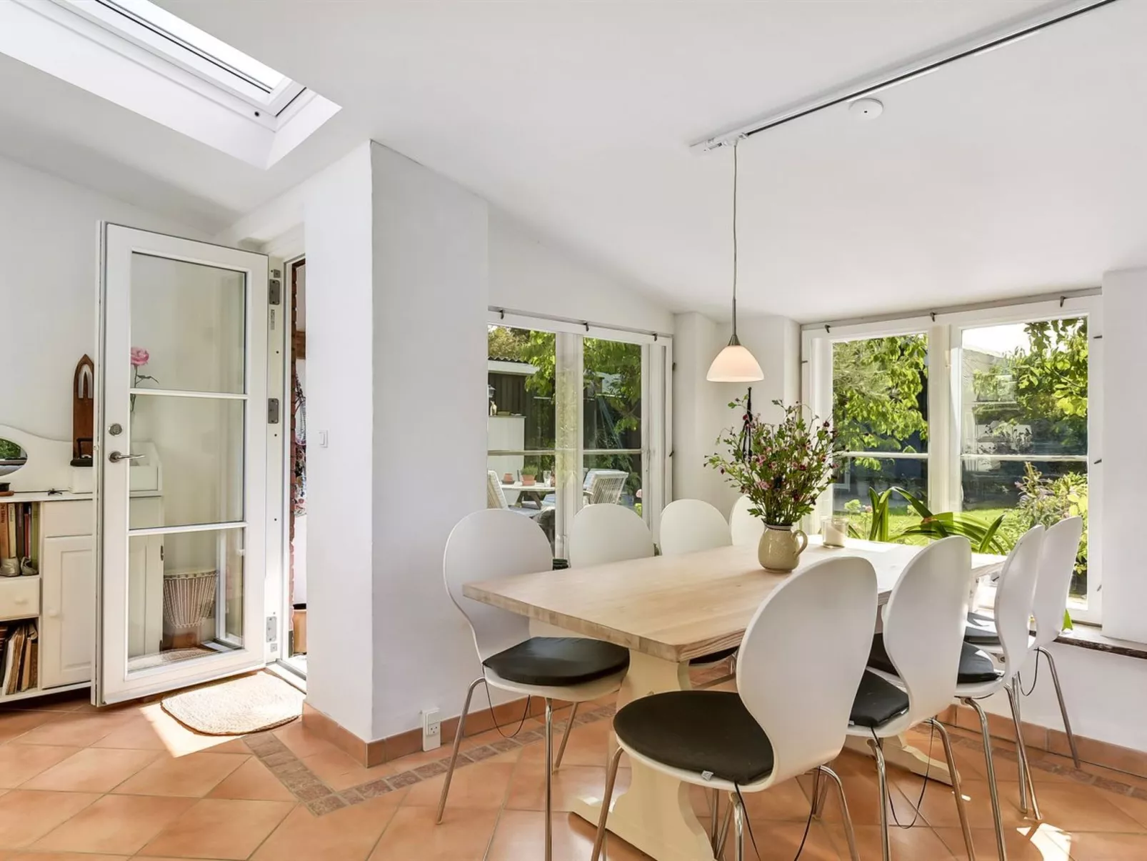 "Varma" - 25m from the sea-Inside