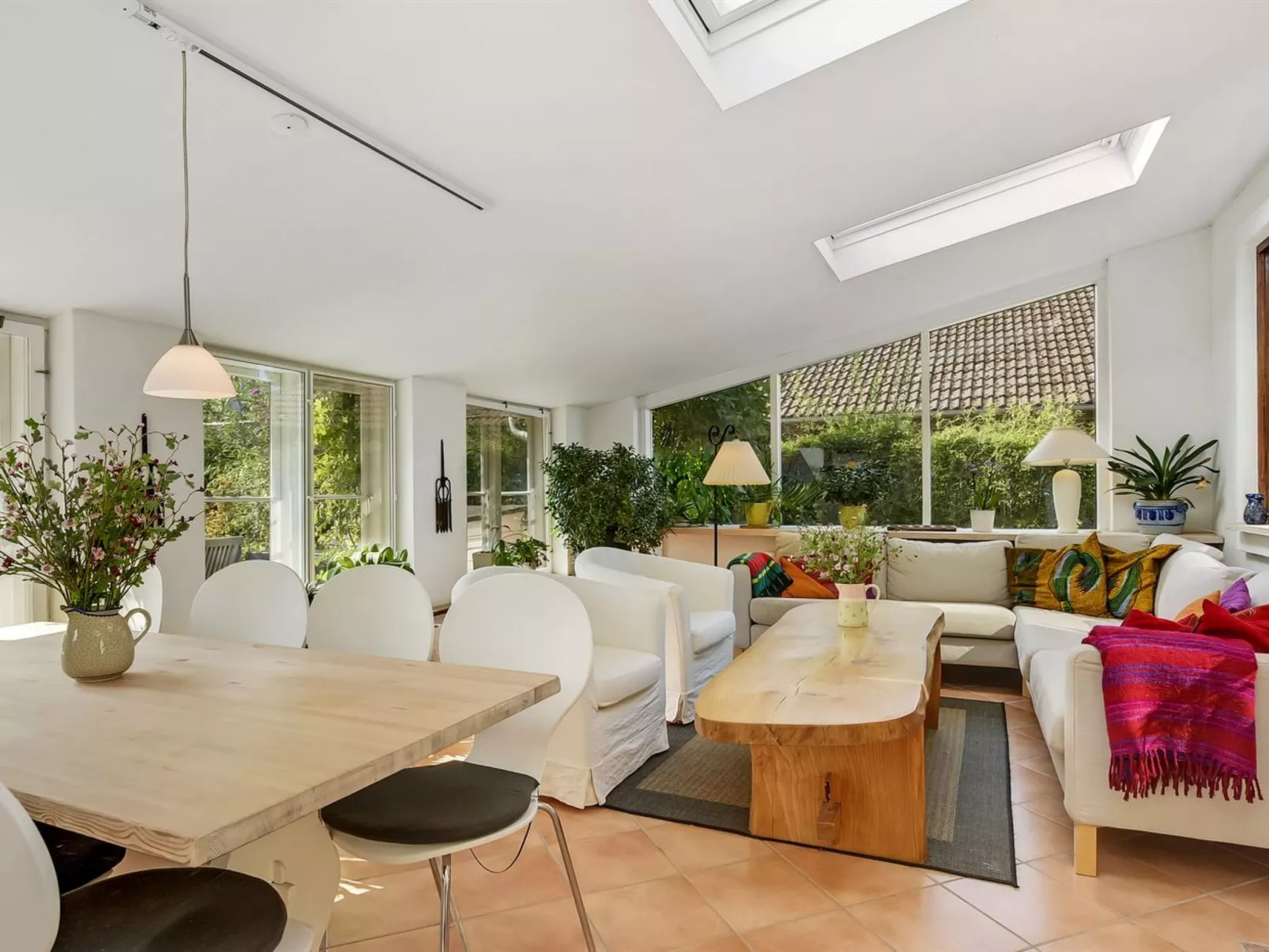 "Varma" - 25m from the sea-Inside