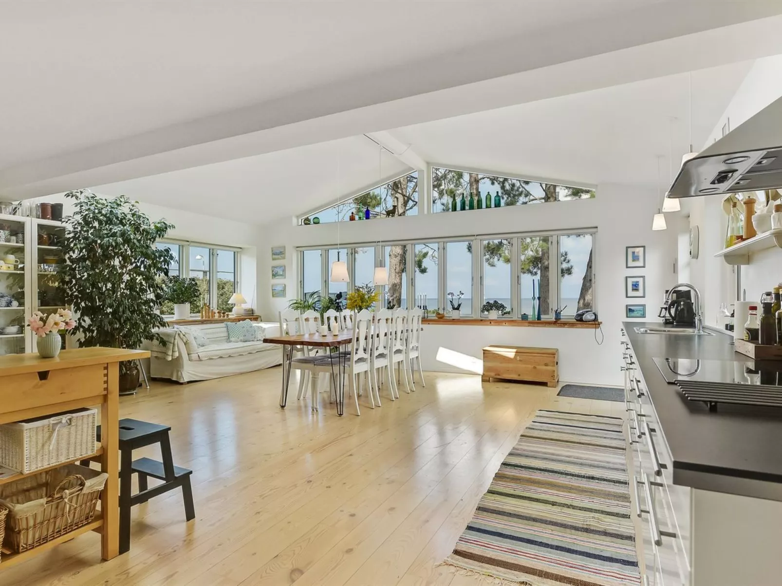"Varma" - 25m from the sea-Inside