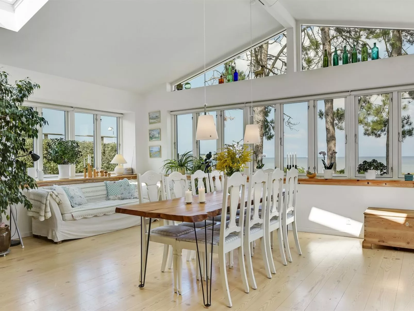 "Varma" - 25m from the sea-Inside