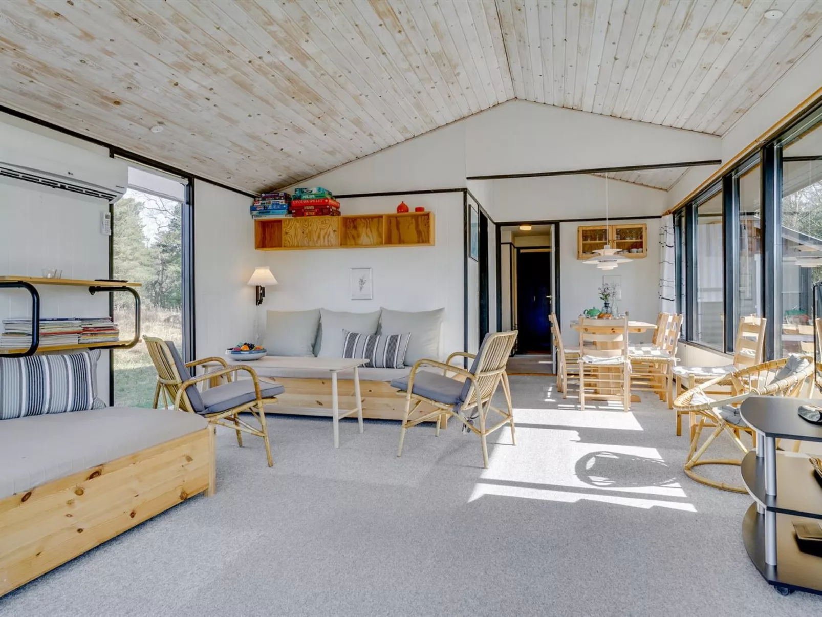 "Shayene" - 2.5km from the sea-Dedans