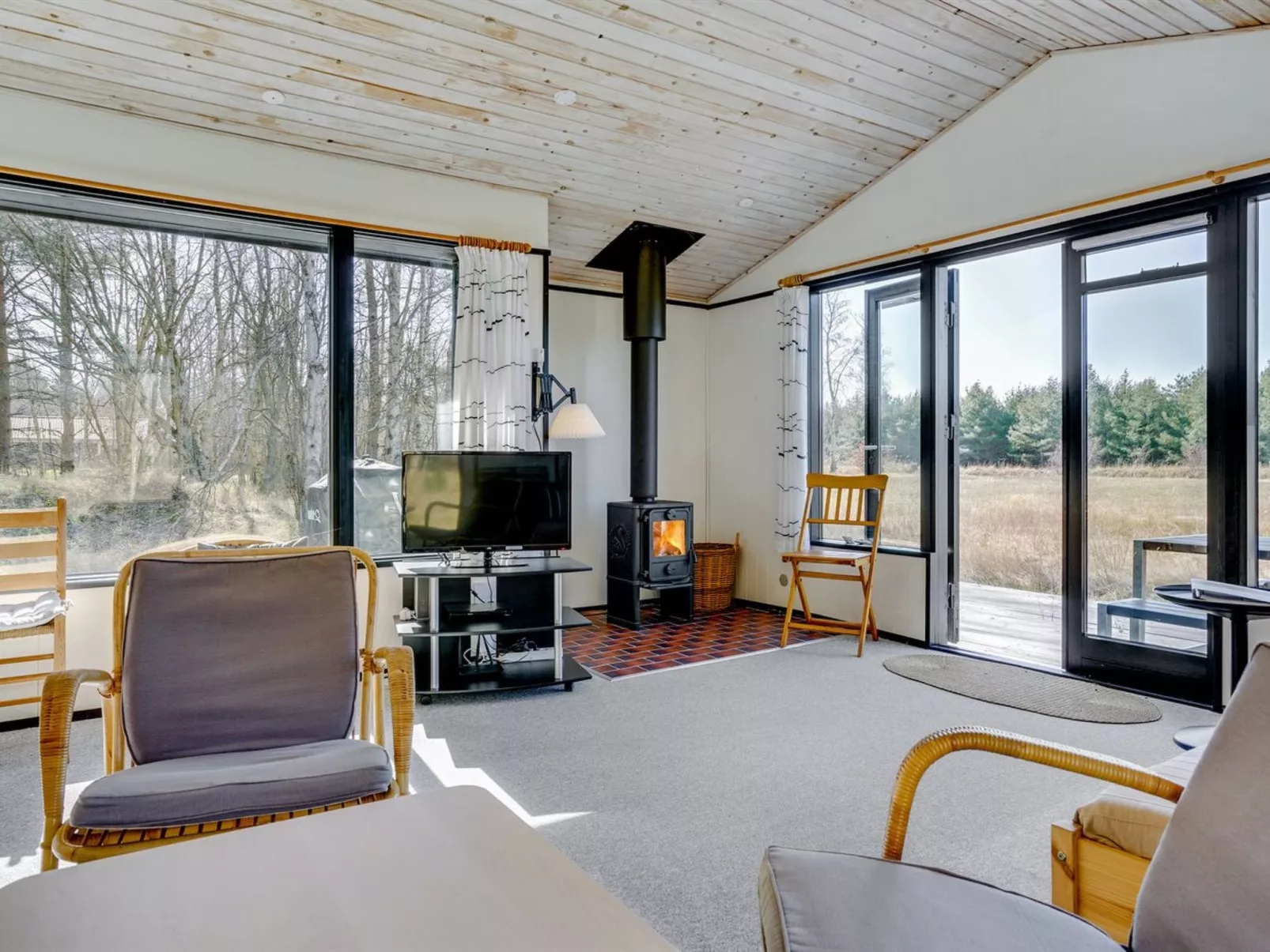 "Shayene" - 2.5km from the sea-Dedans