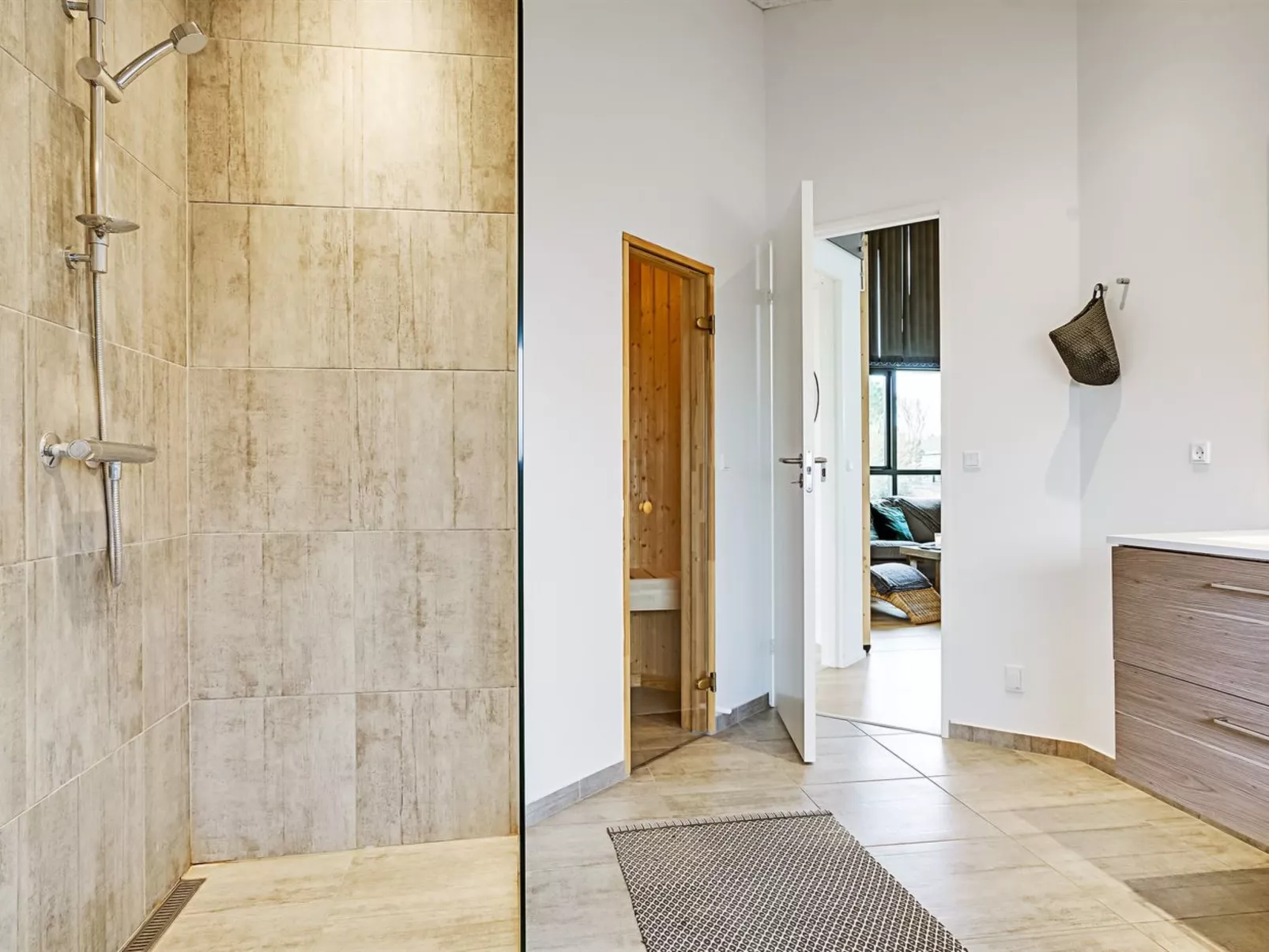 "Marielouise" - 900m from the sea-Inside