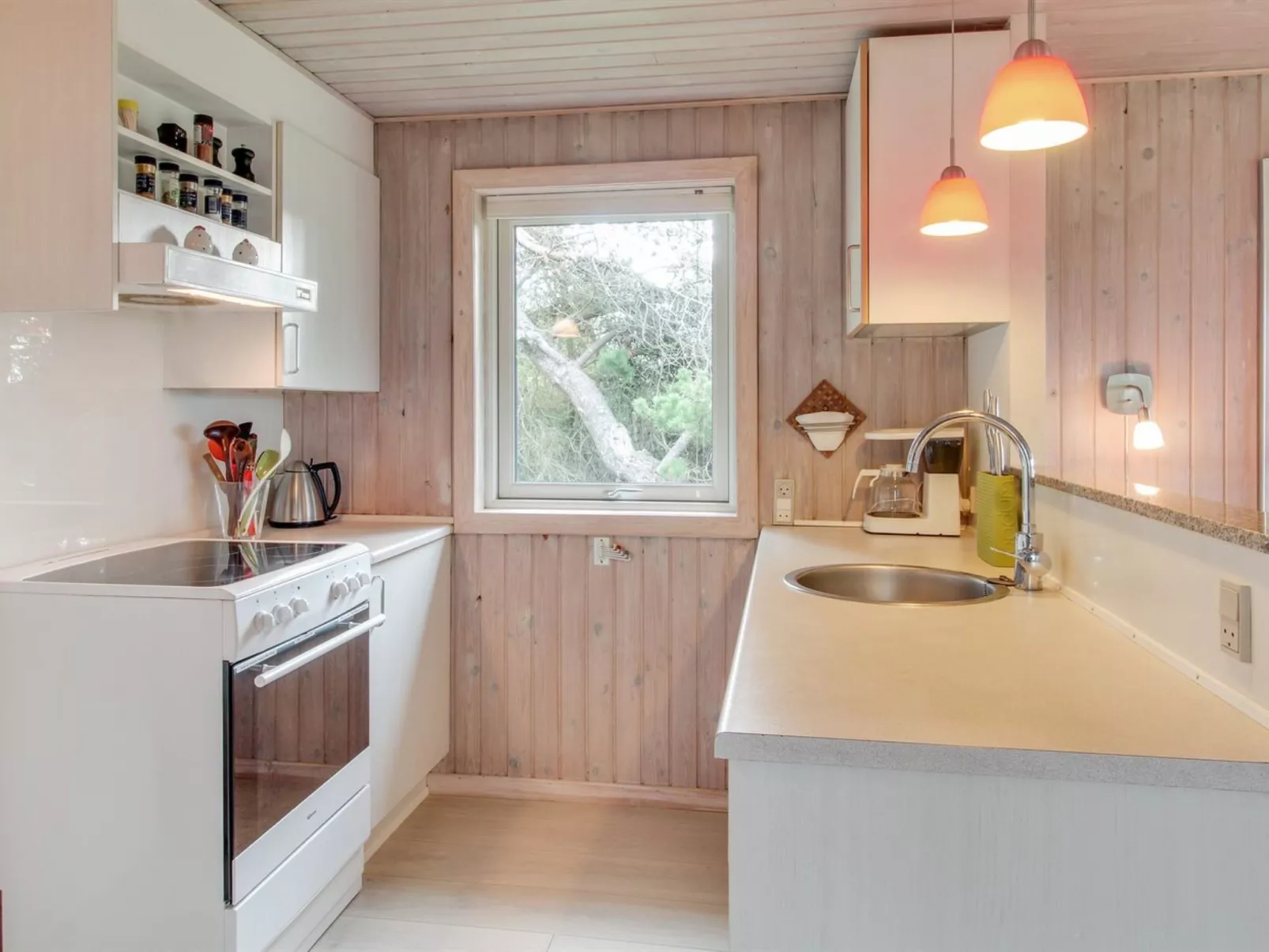 "Tuulikki" - 1.6km from the sea-Inside