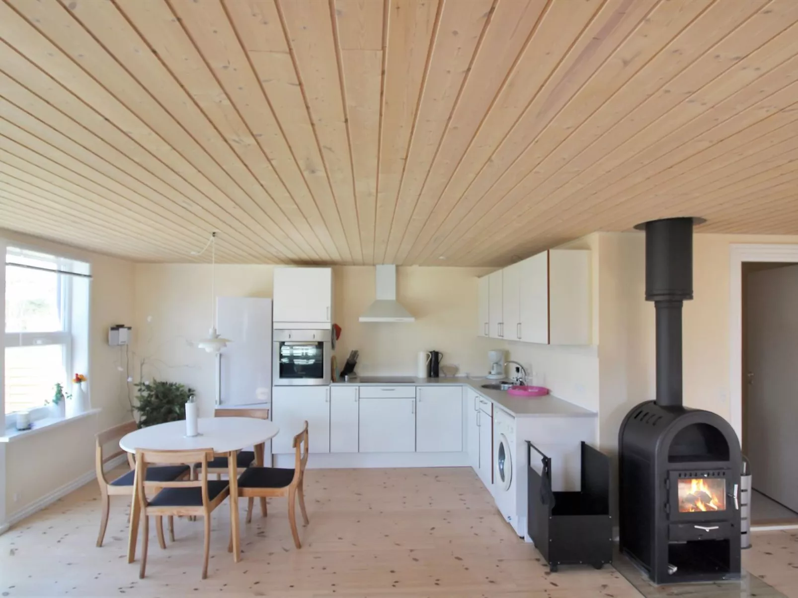 "Algeth" - 350m from the sea-Drinnen