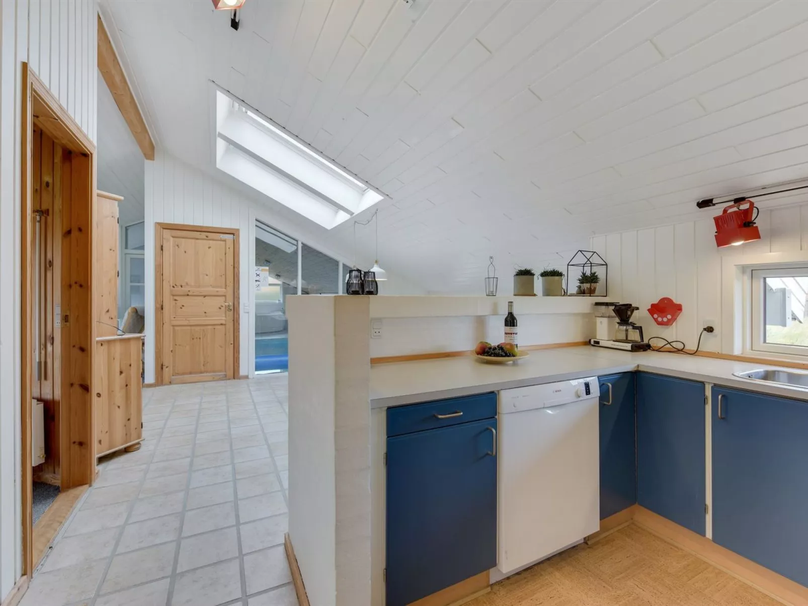 "Luzy" - 600m from the sea-Inside