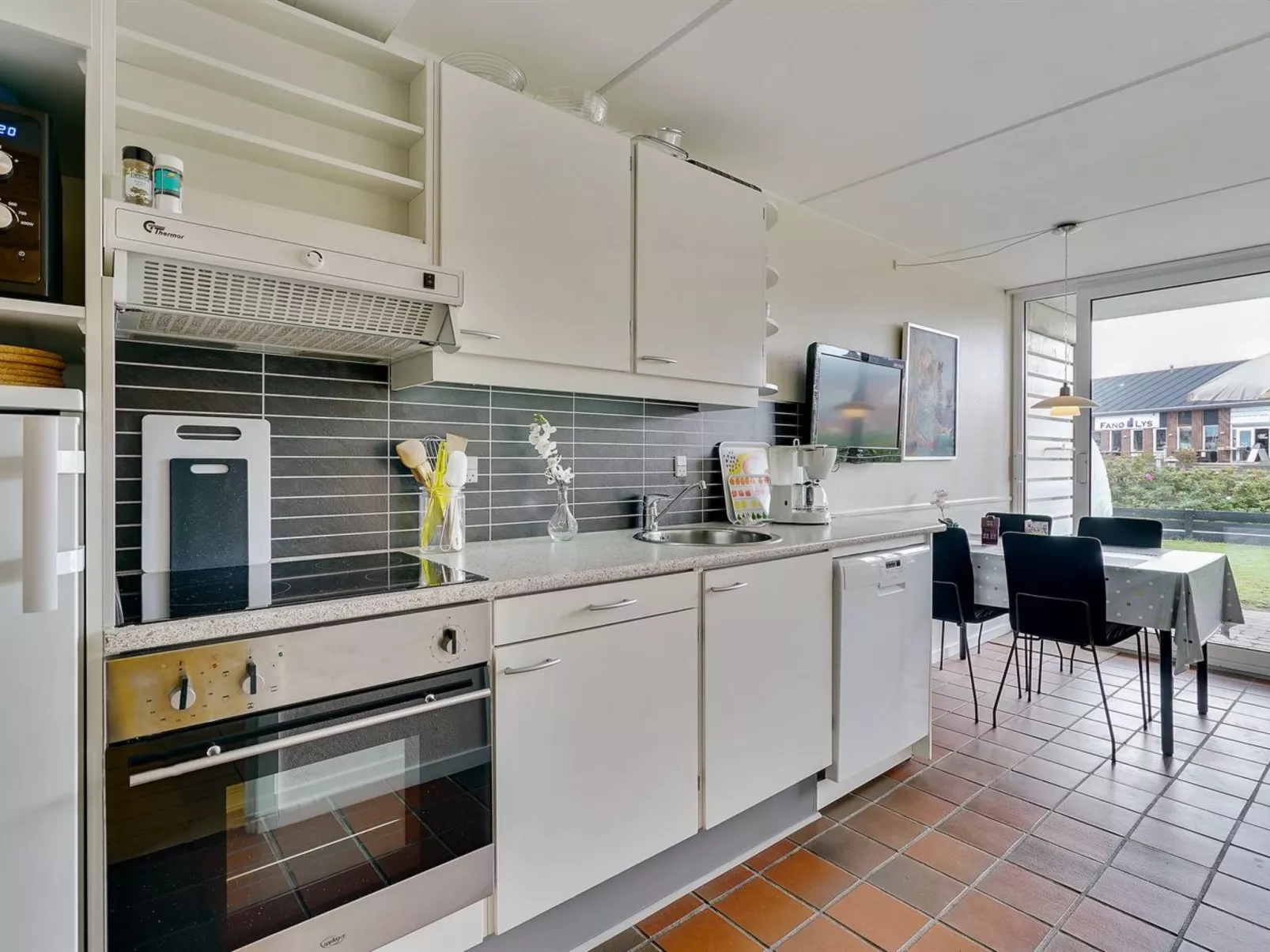 "Iliane" - 100m from the sea-Inside
