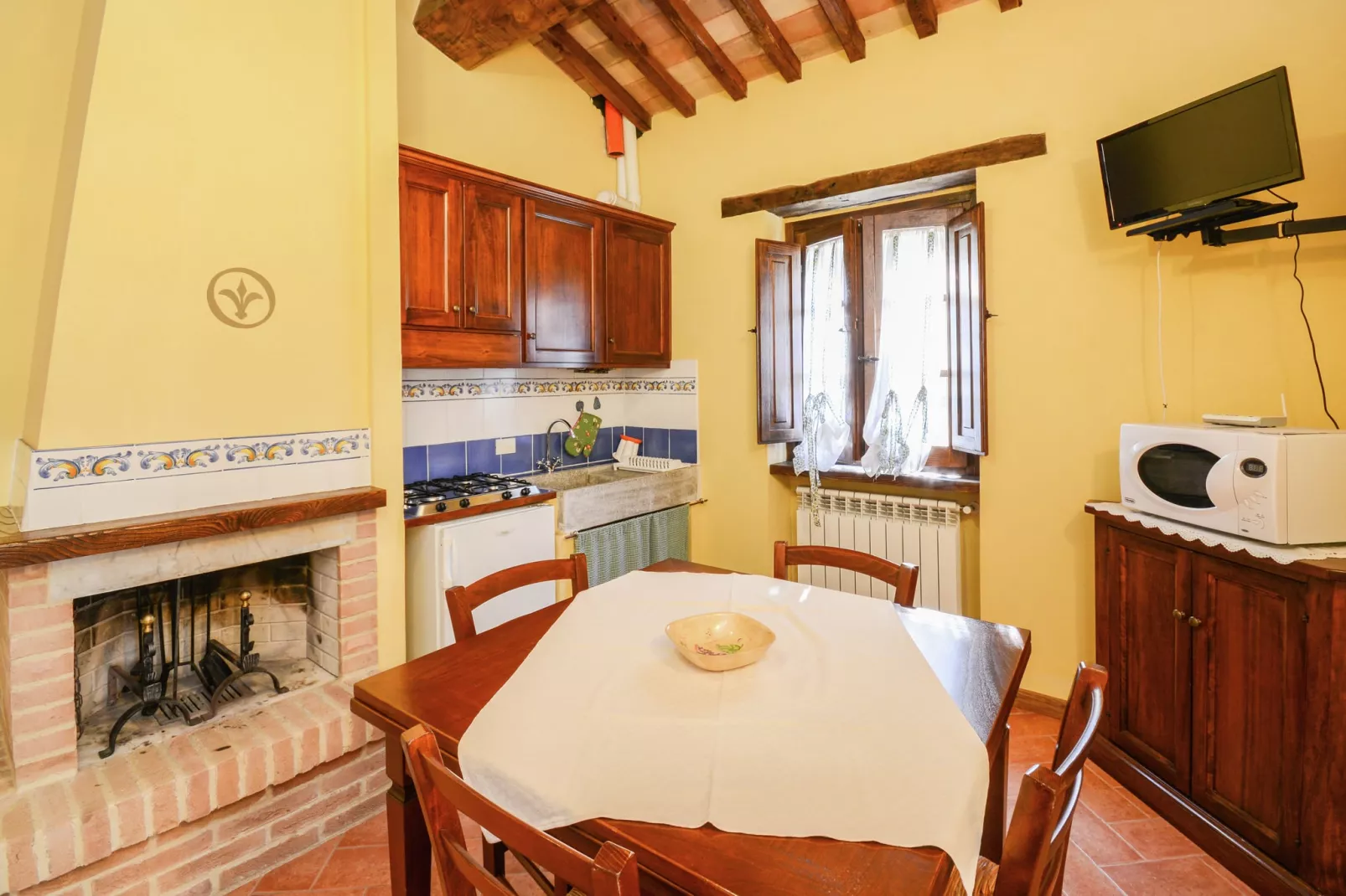 Giglio-Dining room