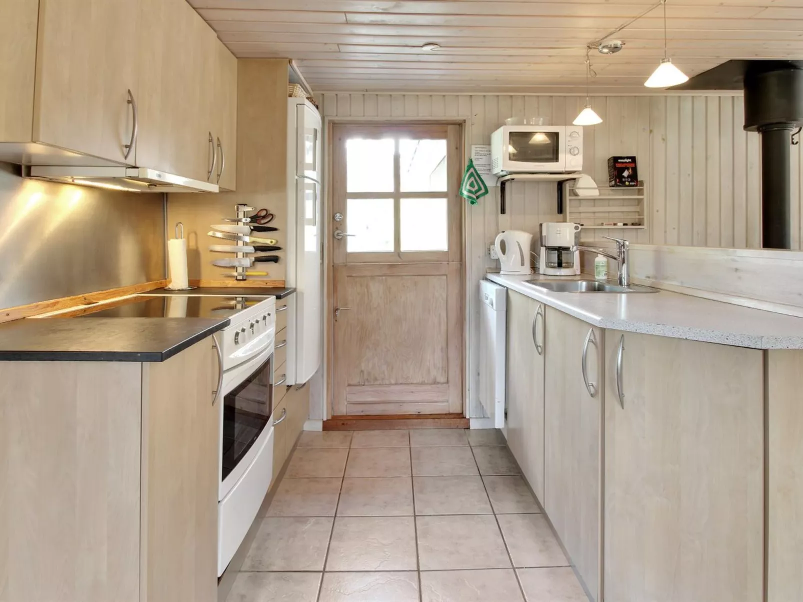 "Marja" - 1.3km from the sea-Inside
