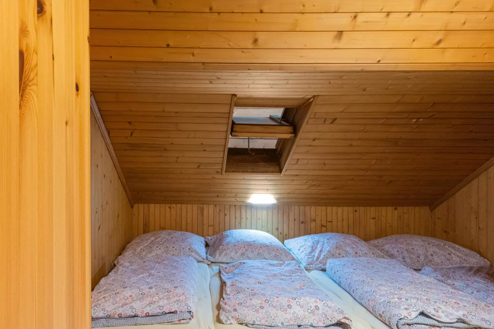 Spielmoos-Schlafzimmer