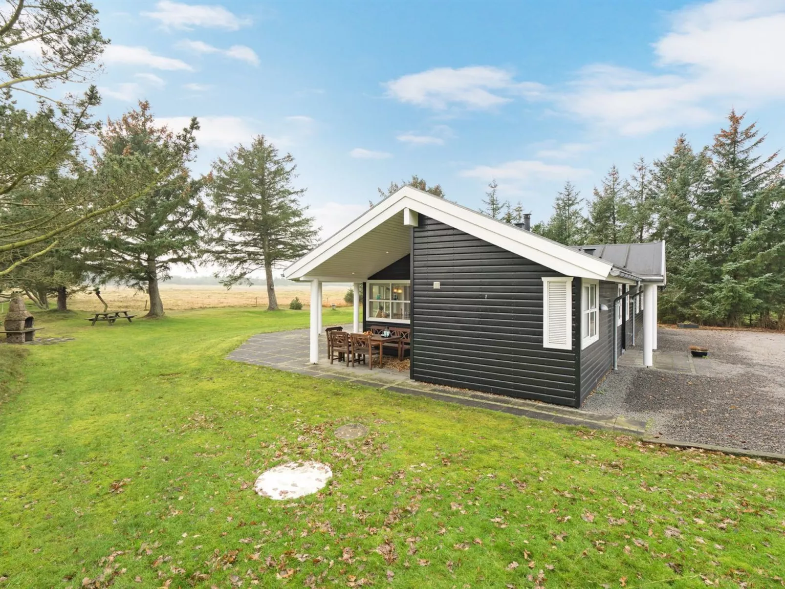 "Elga" - 1.8km from the sea-Outside