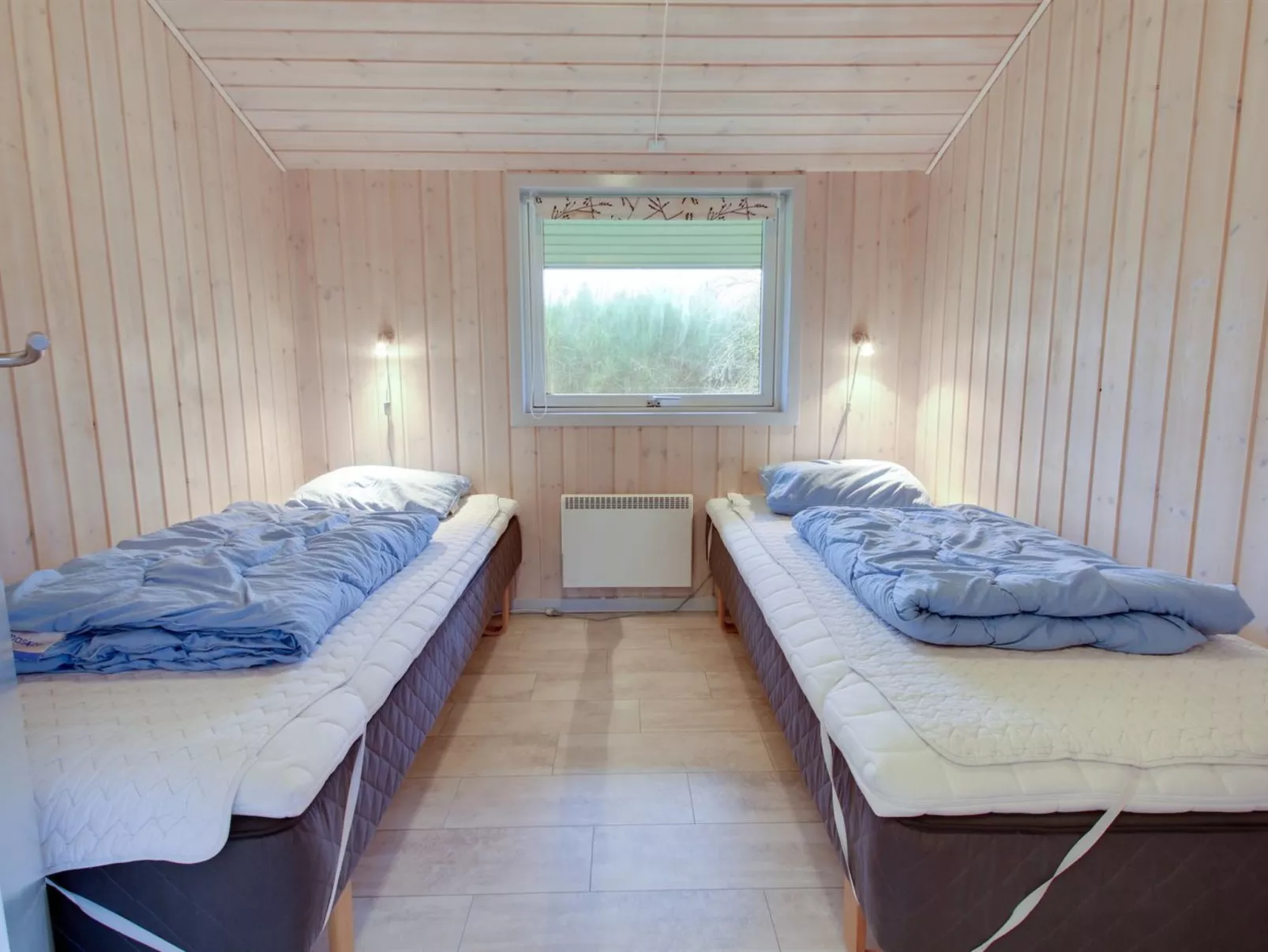 "Jutta" - 28km from the sea-Inside