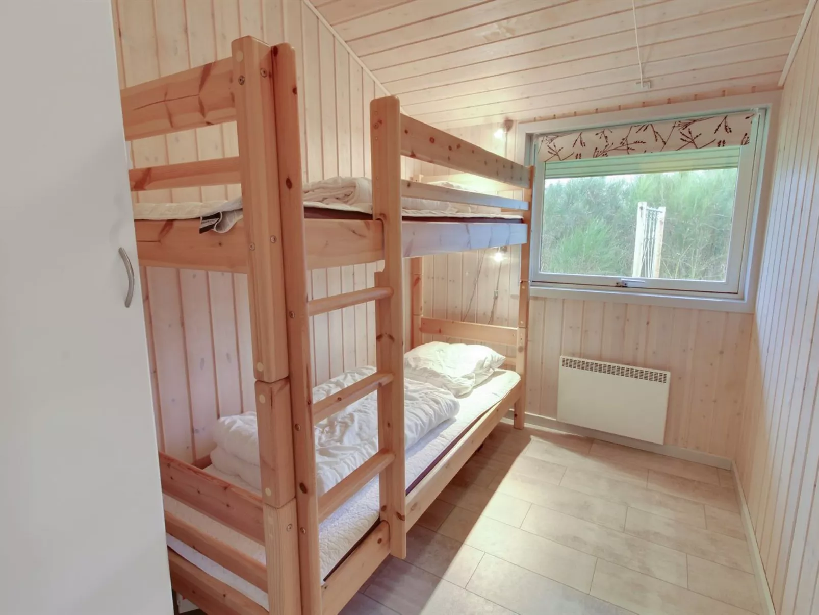 "Jutta" - 28km from the sea-Inside