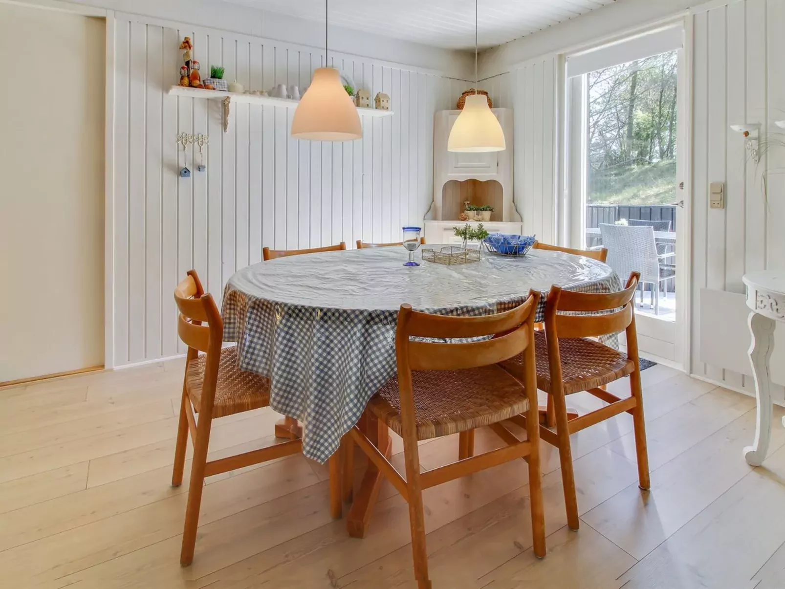 "Galathea" - 800m from the sea-Inside