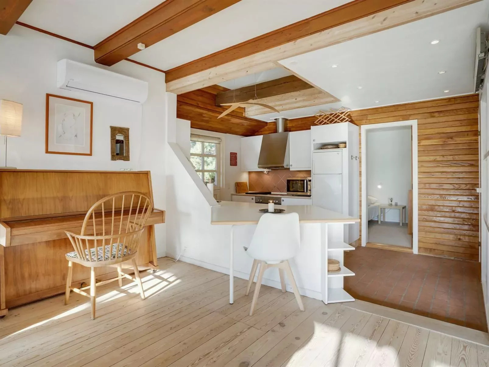 "Risto" - 2.3km from the sea-Inside