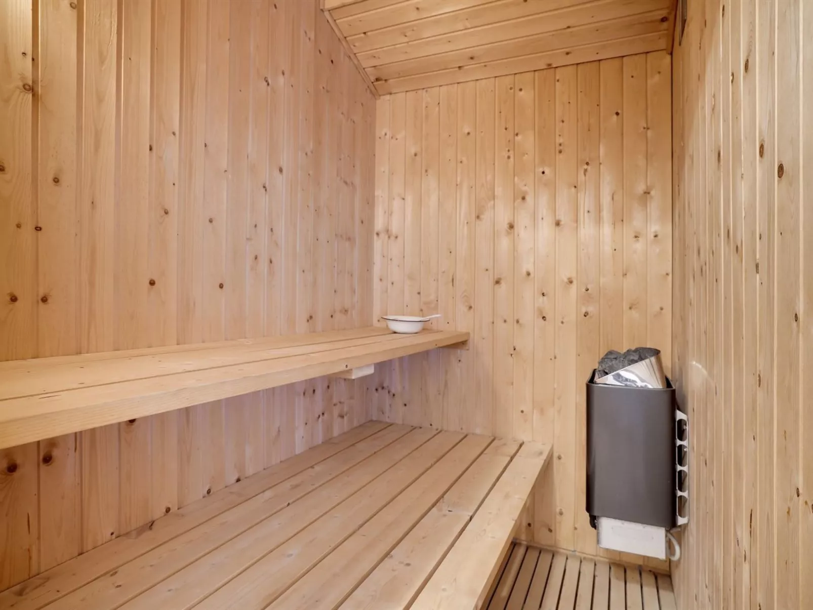 "Risto" - 2.3km from the sea-Inside