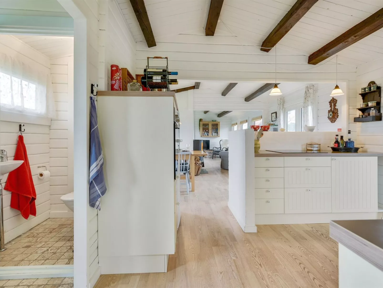 "Ylvie" - 150m from the sea-Inside