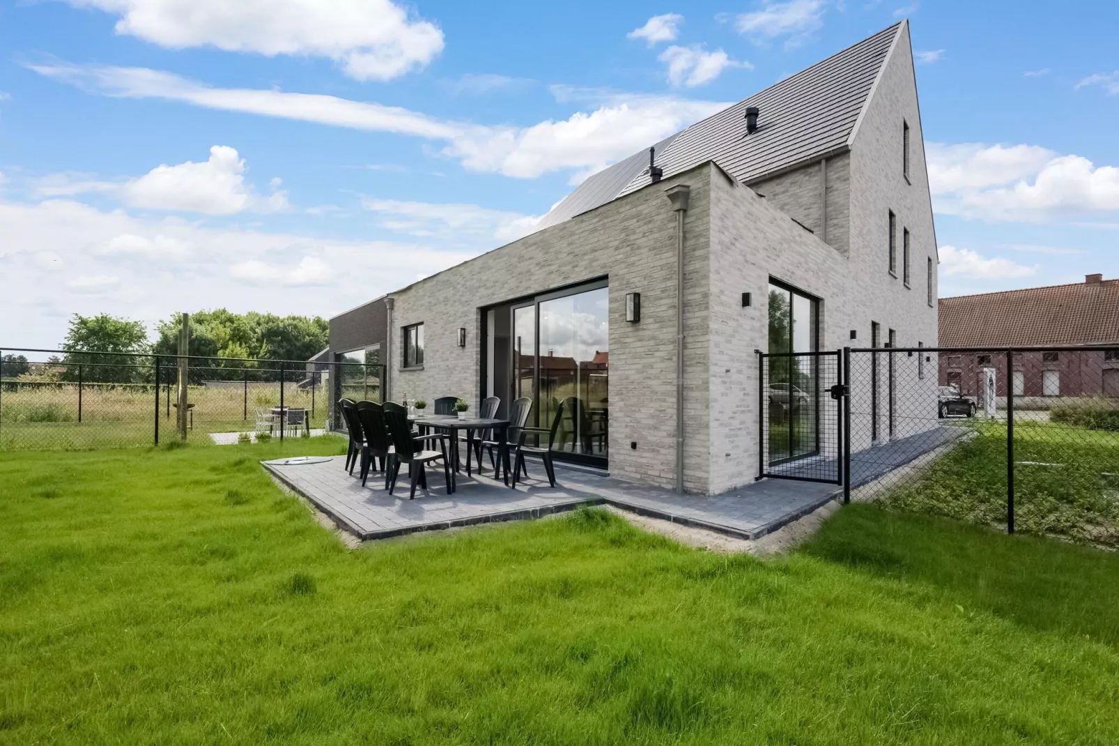 De Paterberg-Exterior summer