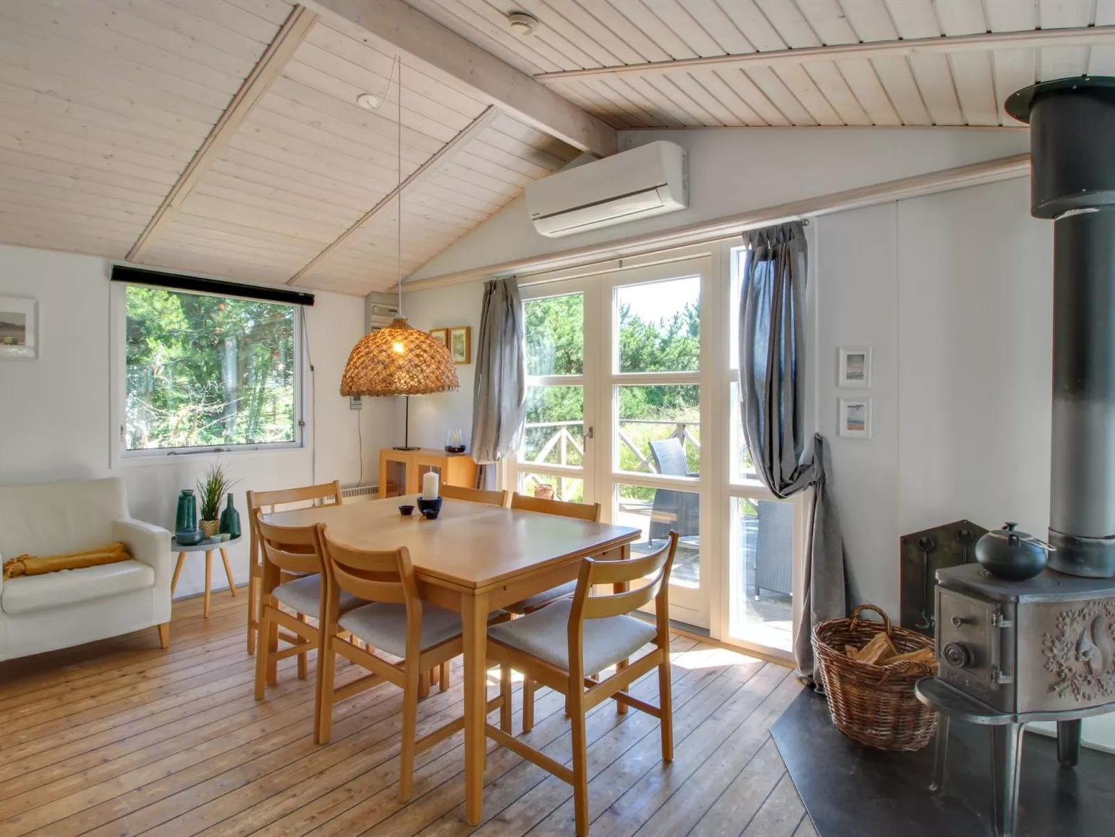 "Olof" - 100m from the sea-Inside