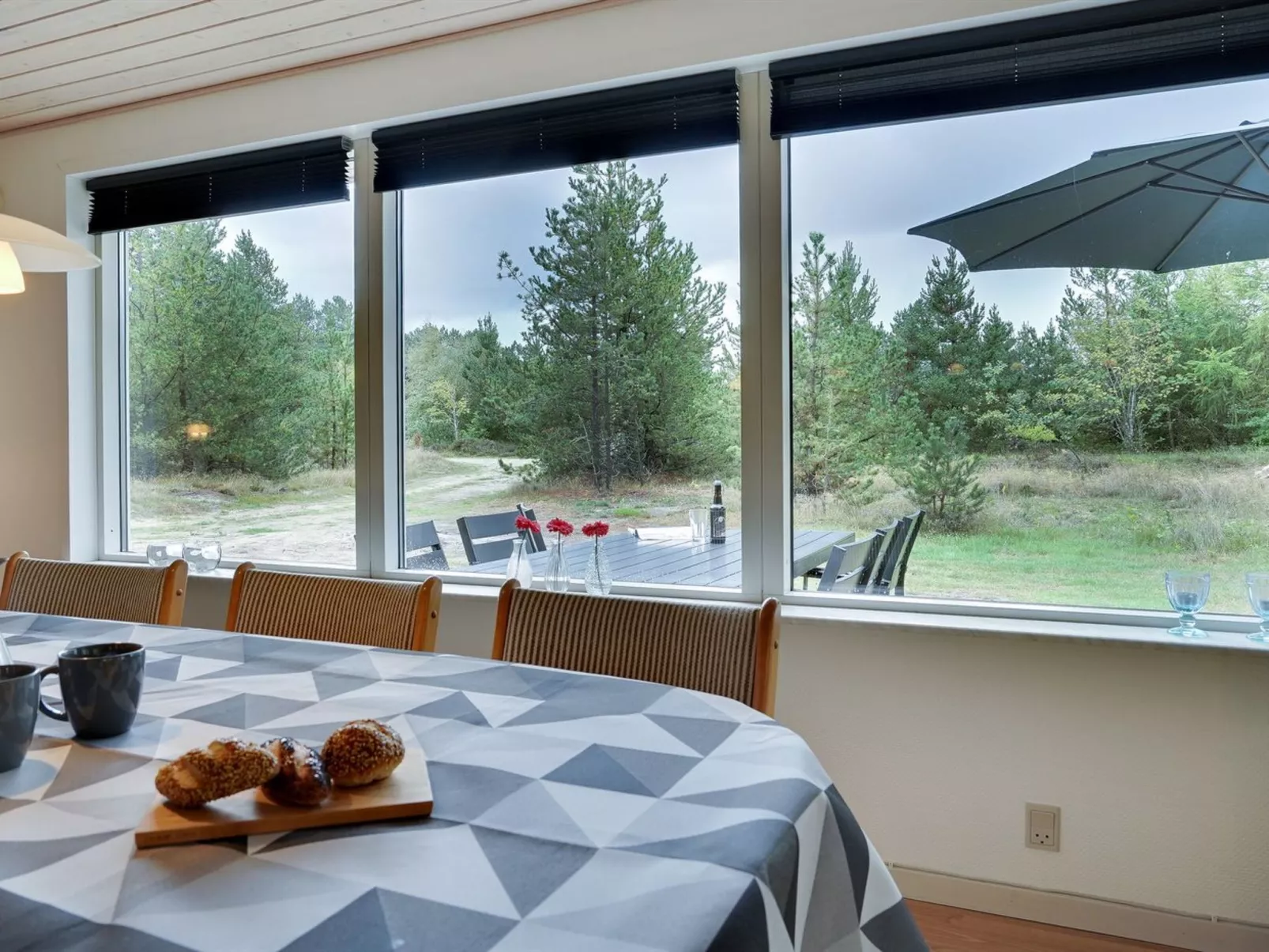 "Micke" - 3.2km from the sea-Inside
