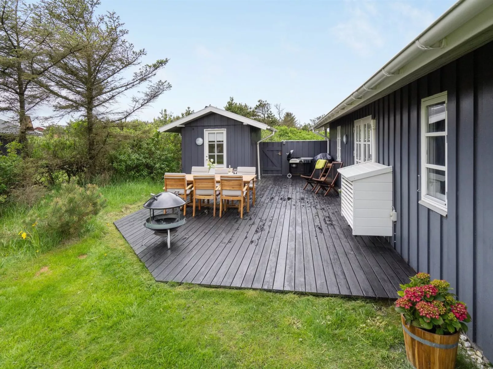"Sölvy" - 300m from the sea-Draußen